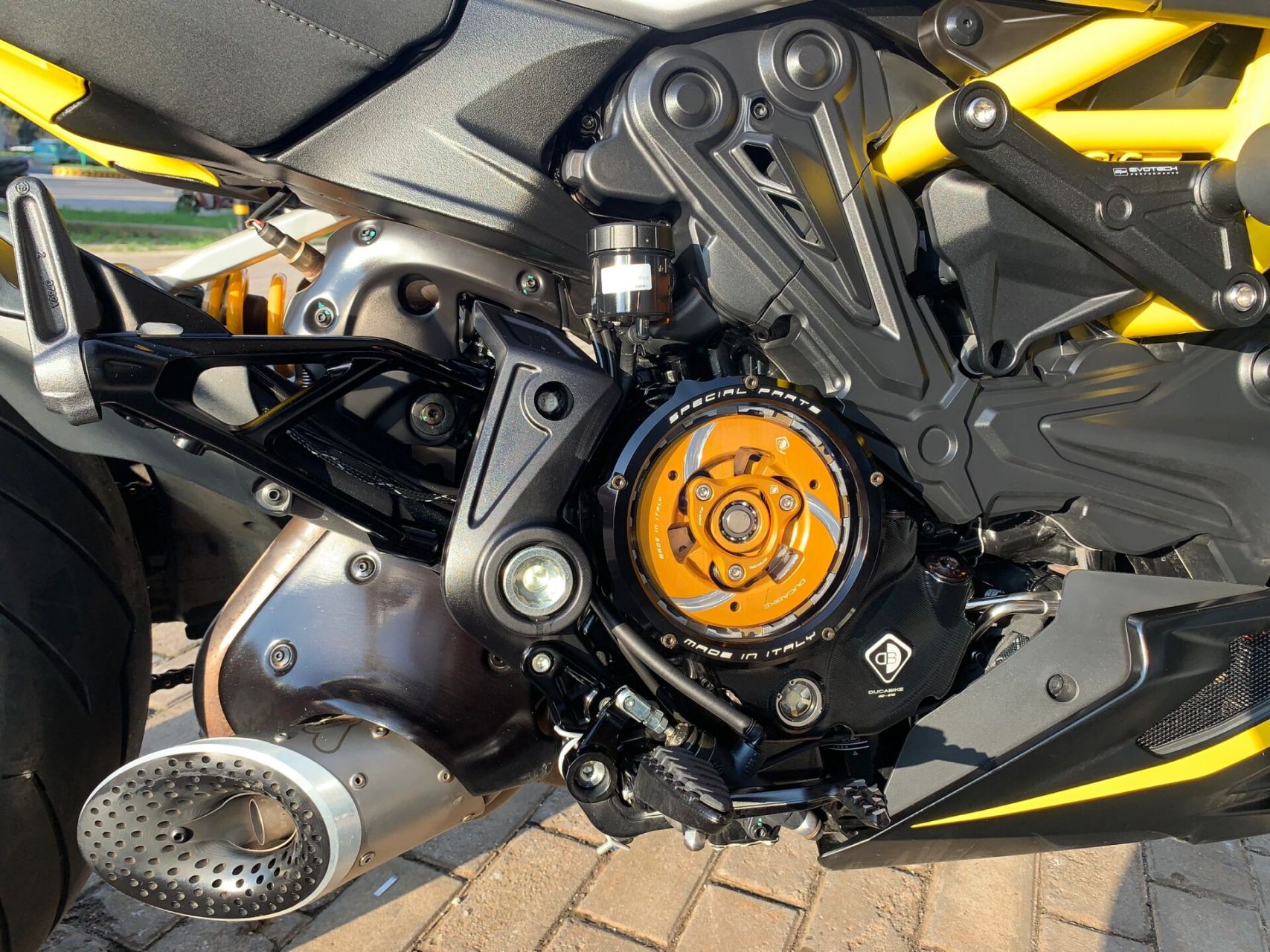 杜卡迪大魔鬼1260s 22年五月上牌 一手户 5300km 透明离合 特米排气