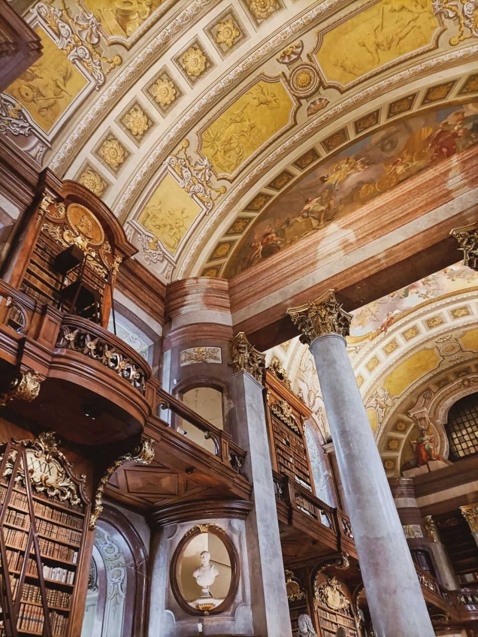 wien national library 维也纳国家图书馆 要参观这个地方,您必须支付