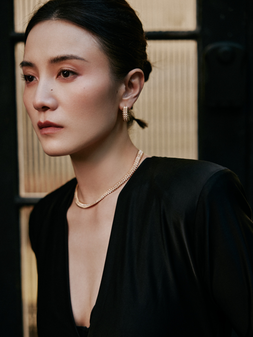 宋佳,alexandre vauthier 2023春夏高定系列,全黑深v礼服裙