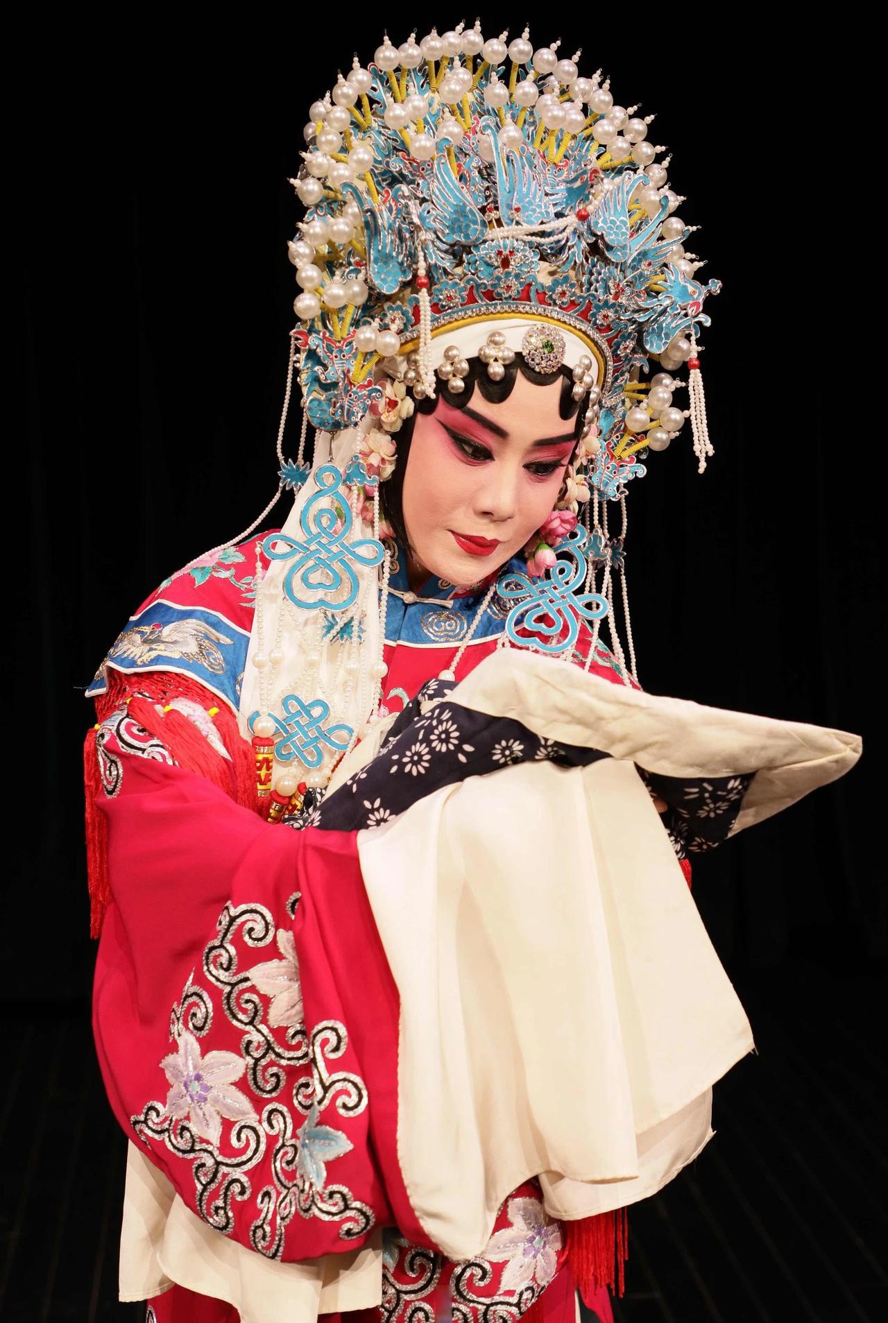 不同的时代下,都有着各自不同的困境,现在的年