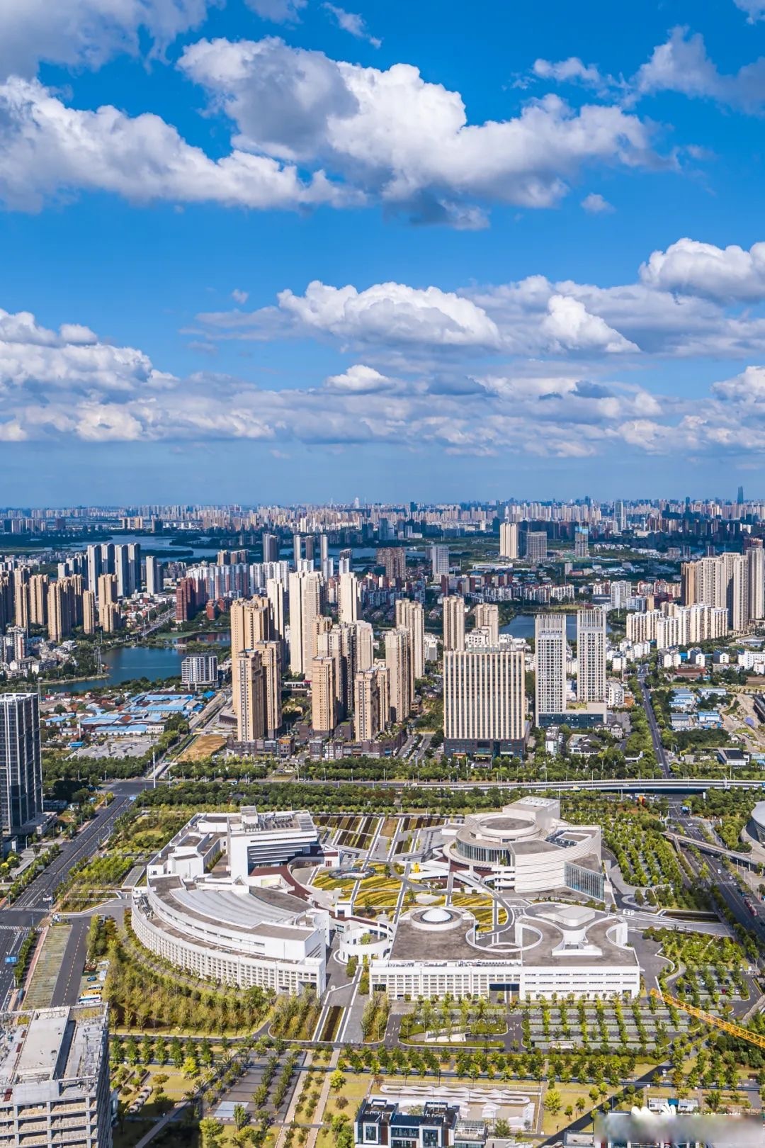 一号线是80,90后的一代回忆,在武汉地铁还未普及的时代,这条轻轨