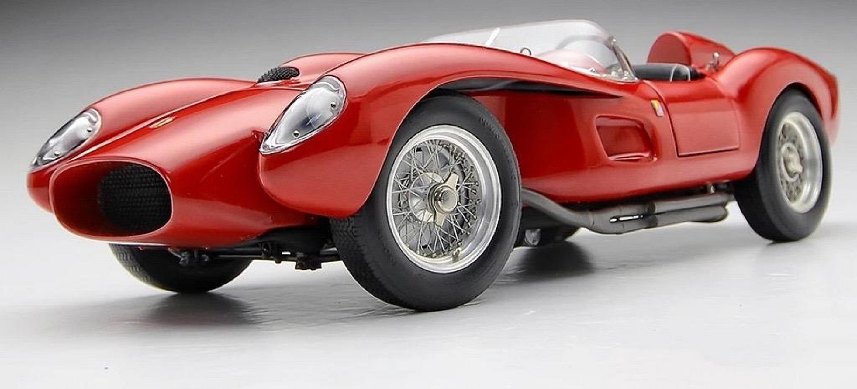 法拉利250tr 在1958年至1961年年间曾参加了19个国际赛车比赛,并获得