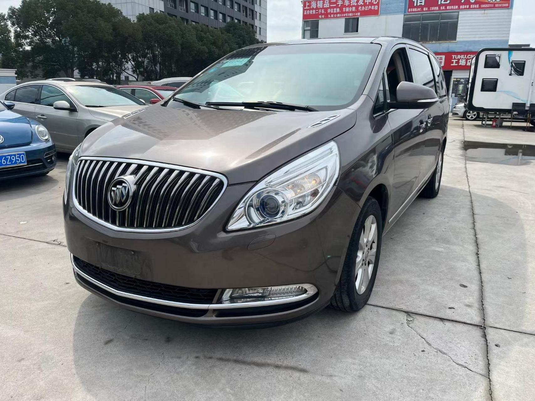 0旗舰.16年5月别克gl8胖头鱼,3.0旗舰版,指导价39.