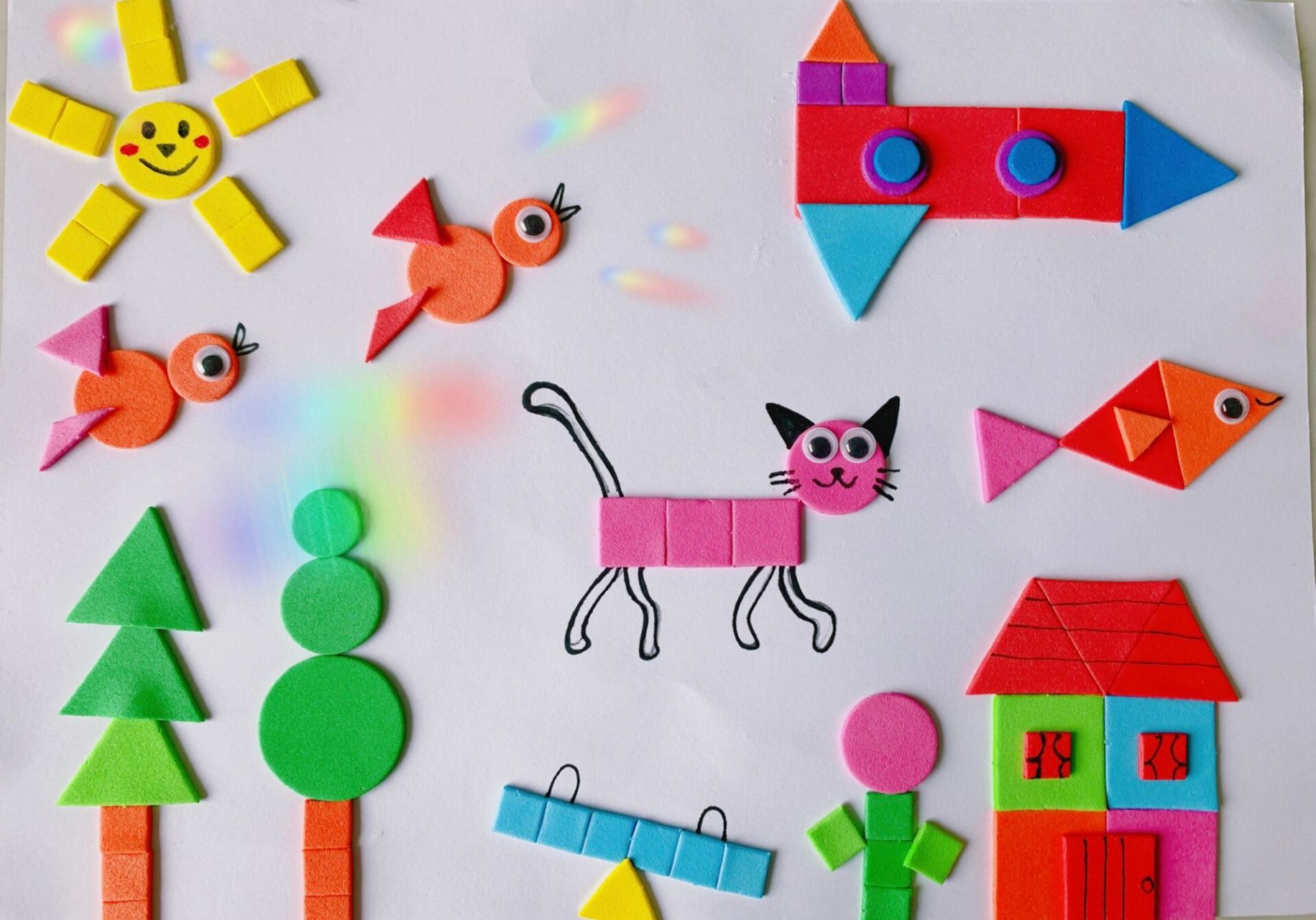 用不同几何图形组成的贴画,锻炼孩子想象力