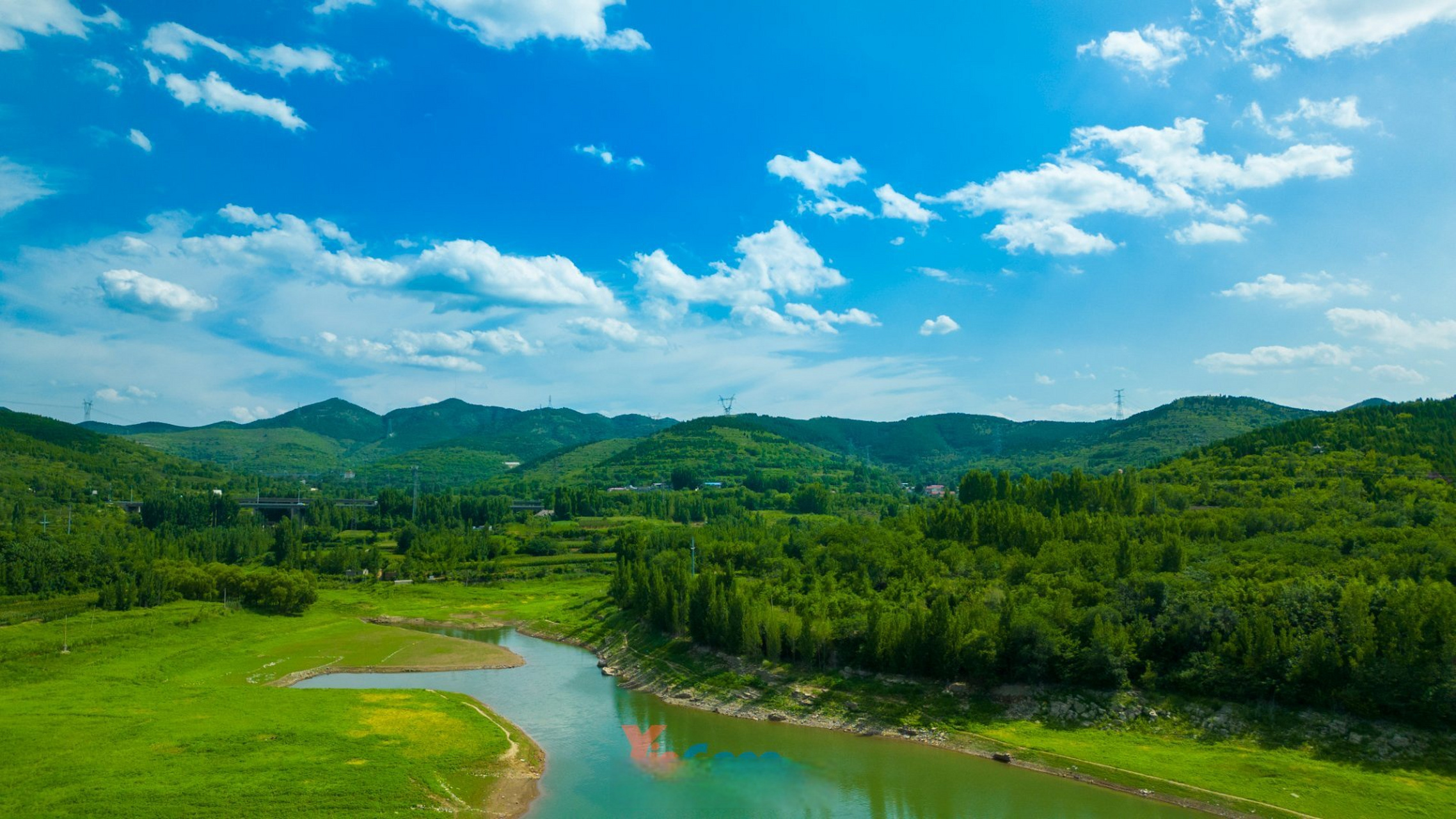 夏天的济南狼猫山水库,有木有一种大草原的感觉?