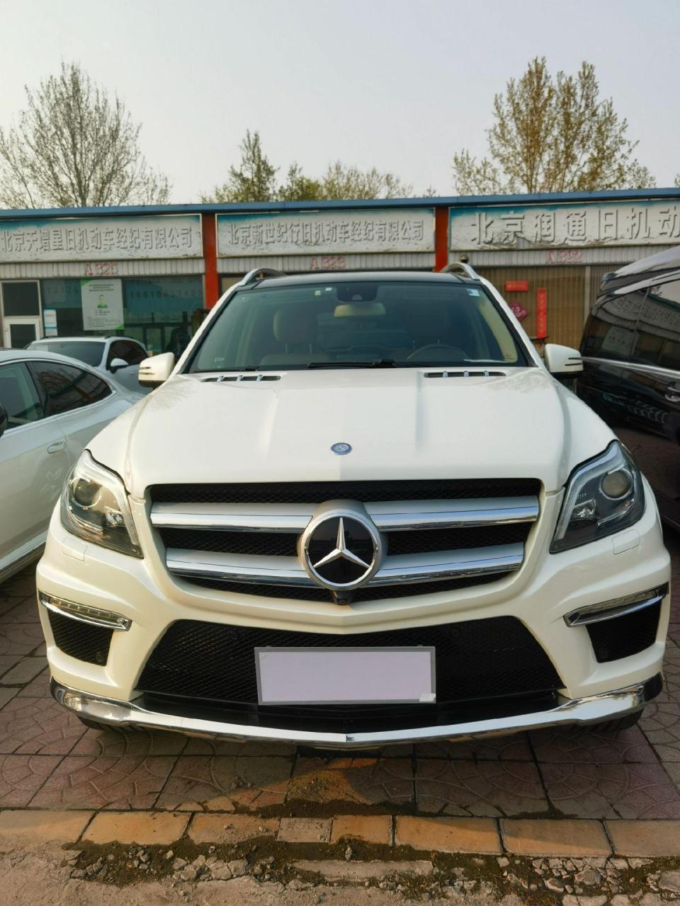 奔驰gl550,车况嘎嘎新座椅内饰一流整,无事故,无泡水,真实里程9万多