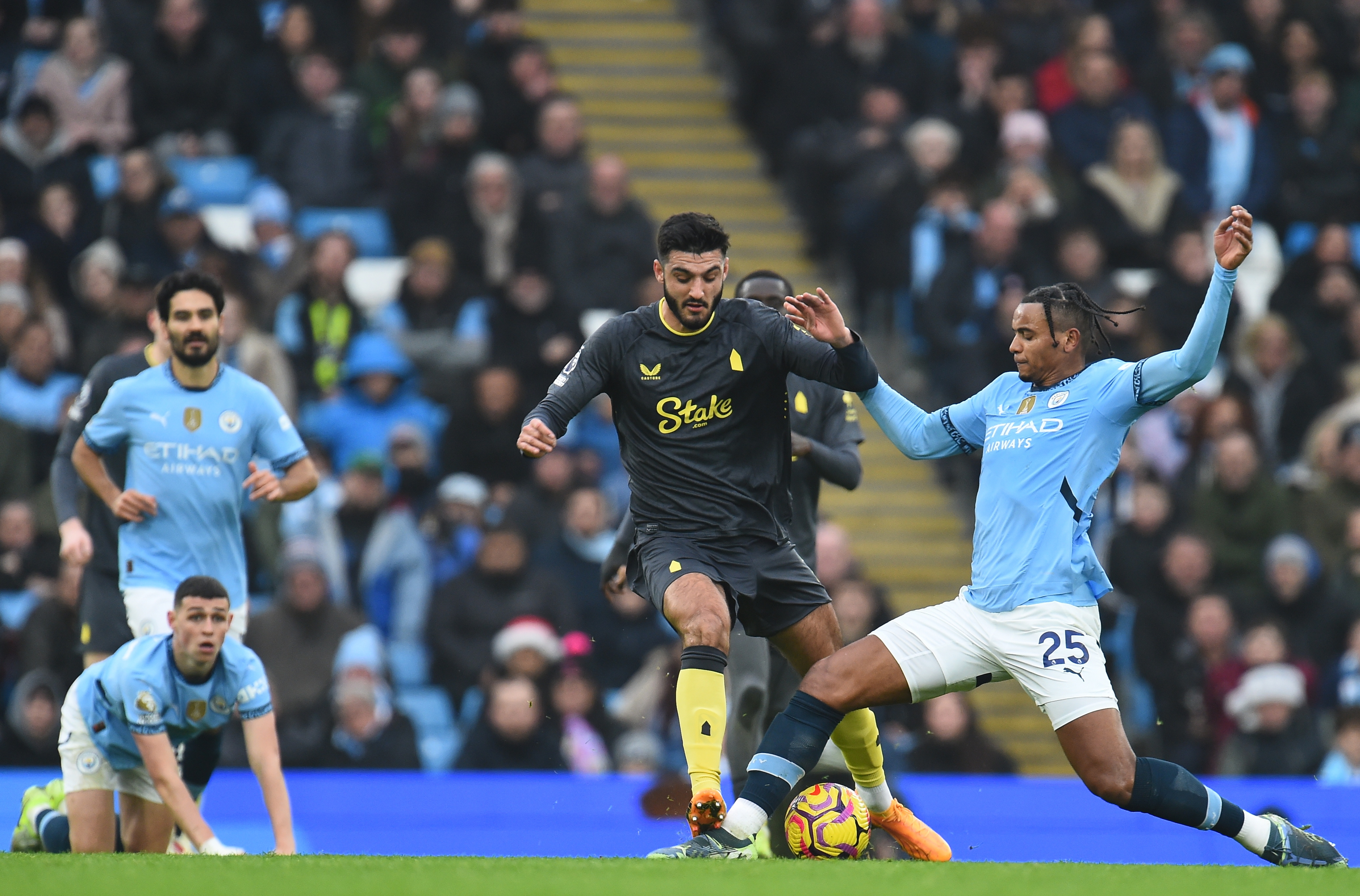 曼城主场再次取胜,保持领跑位置 曼城主场再次取胜,保持领跑位置