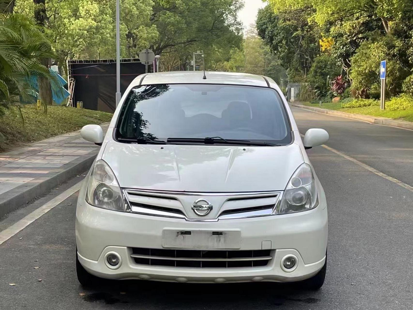 2011年日产骊威  1.6自动挡.精品0事故,无水泡,2米多带走