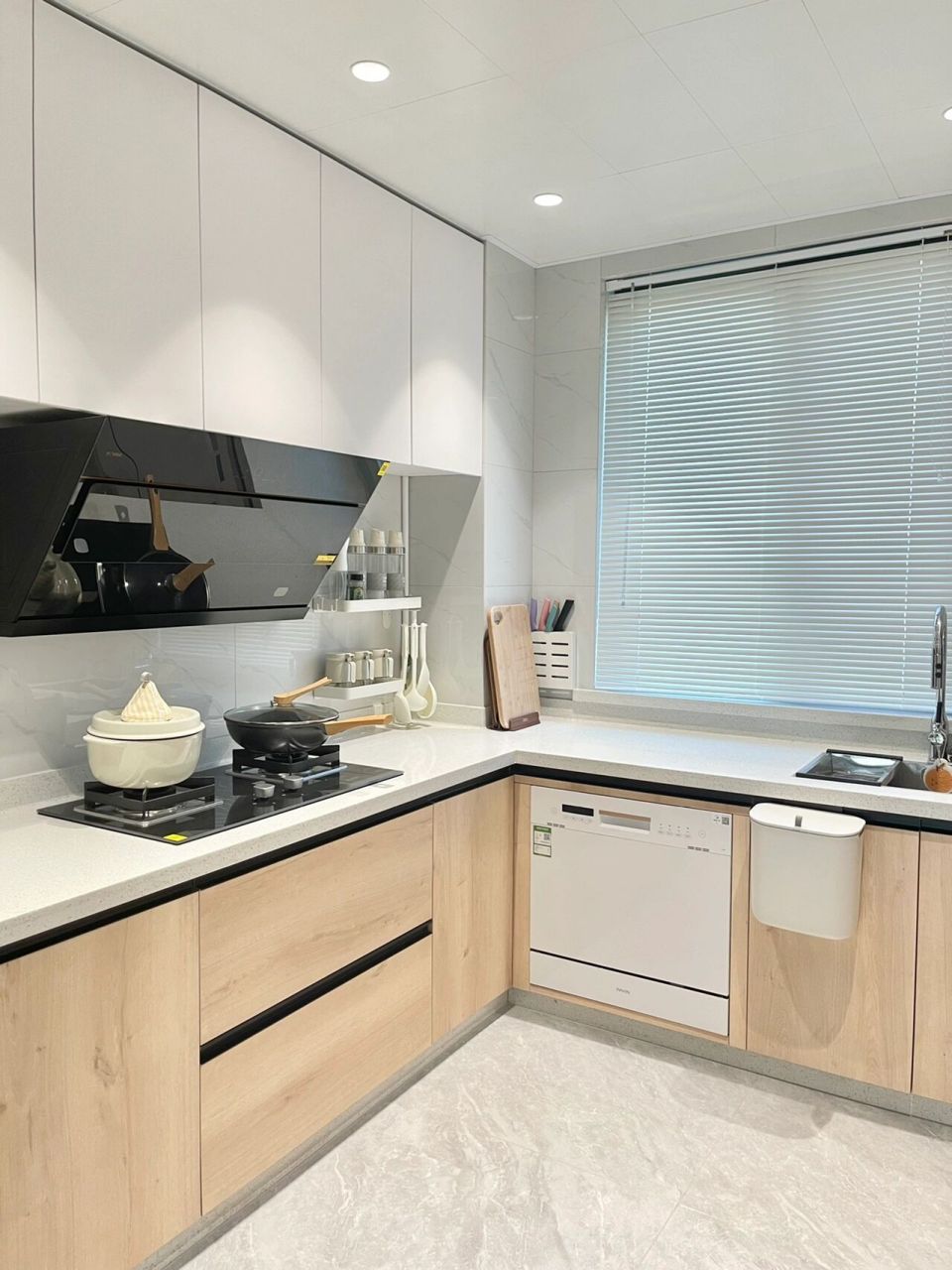 我家原木奶油风厨房越来越有烟火气了.