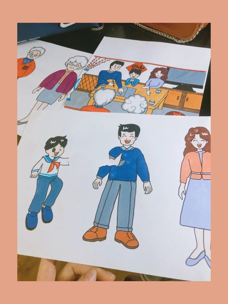 简单的家庭成员手绘简笔画 这个题材是关于新年家庭会议的主题哦 家里