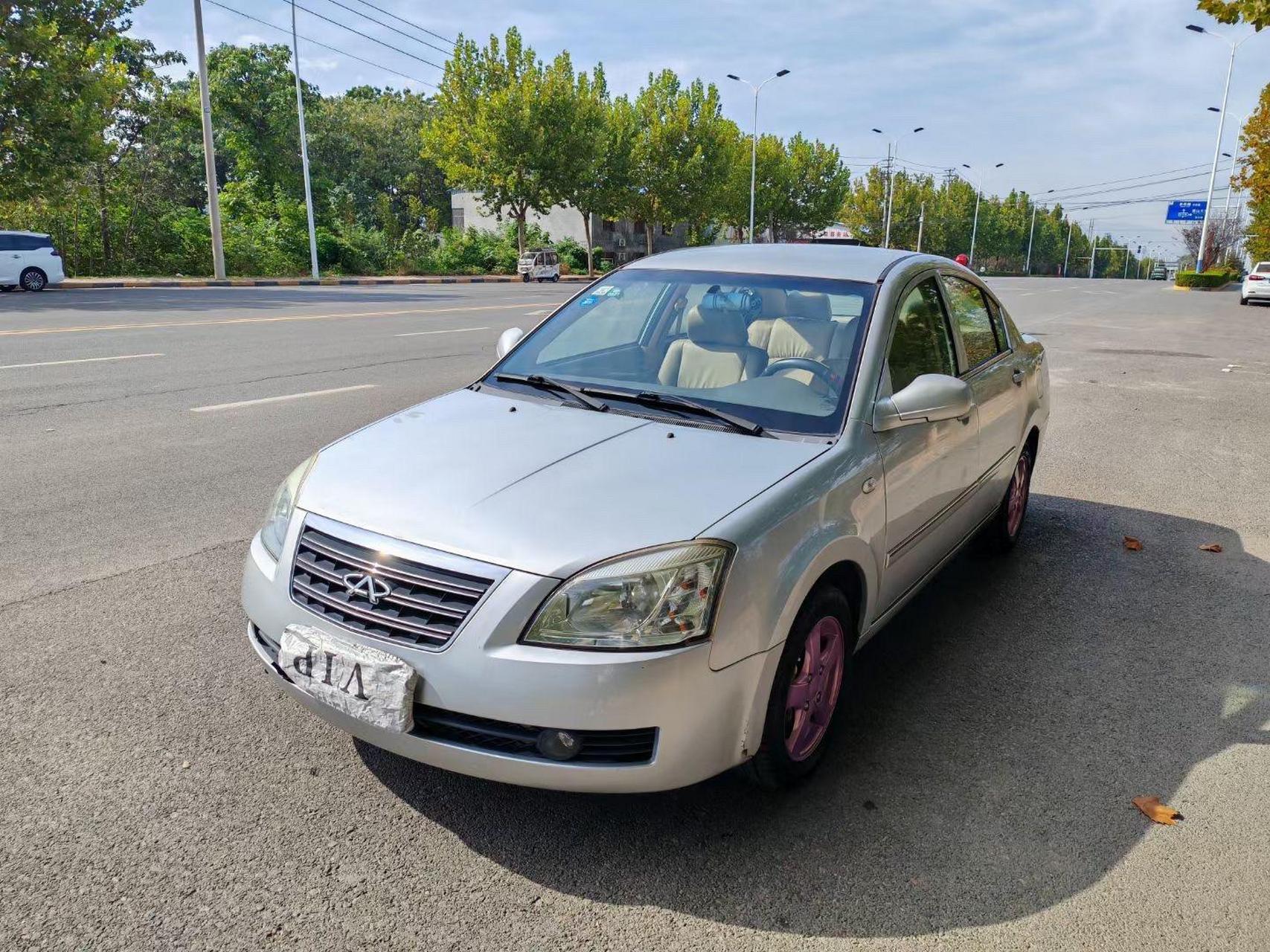 11年奇瑞旗云3审车保险全年,基本原车漆,实表七万多公里,几千块钱就