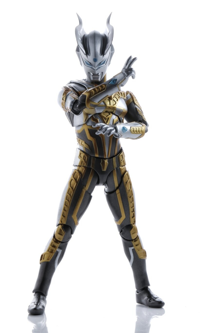 闪耀赛罗 赛罗奥特曼 shf 随拍