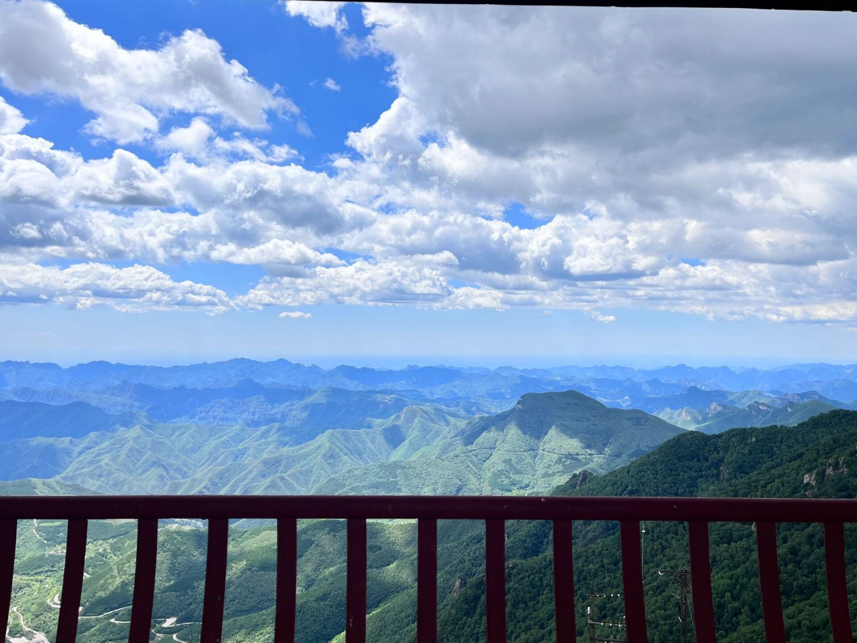 房山百花山——自驾直达享受21°清凉之旅 可直接自驾上山到百花宾馆