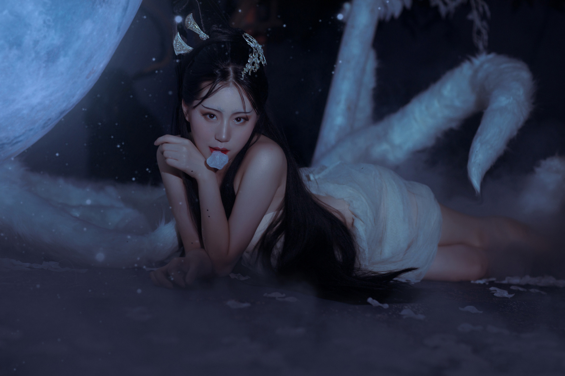 神话古风系列还原写真93|圆梦山海经九尾狐 "青丘之山,有兽焉,其状