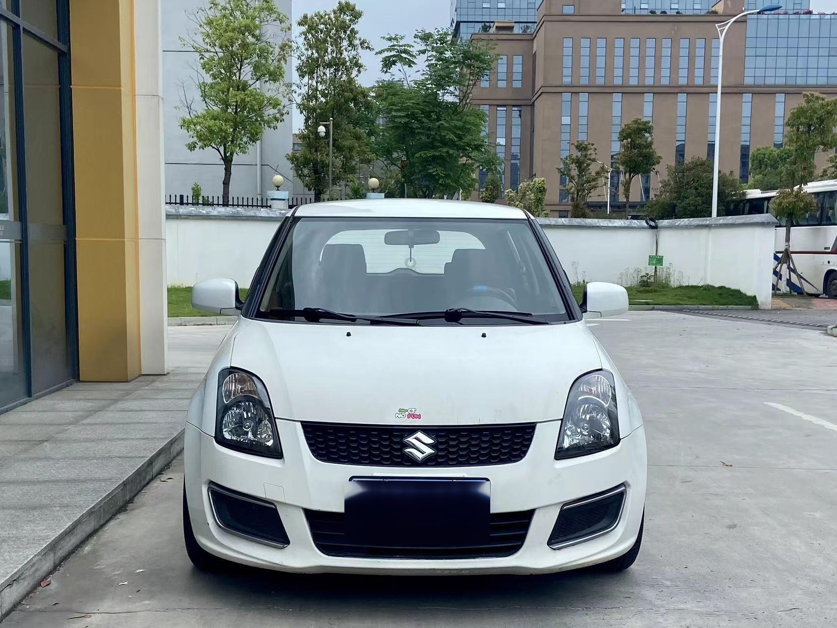 白色雨燕确实漂亮.今天给大家带来一台白色小雨燕.