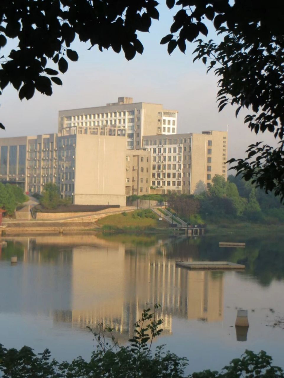 邵阳学院的图书馆（邵阳学院的图书馆有书吗?） 邵阳学院的图书馆（邵阳学院的图书馆有书吗?）《邵阳学院图书馆对外开放吗》 中国图书