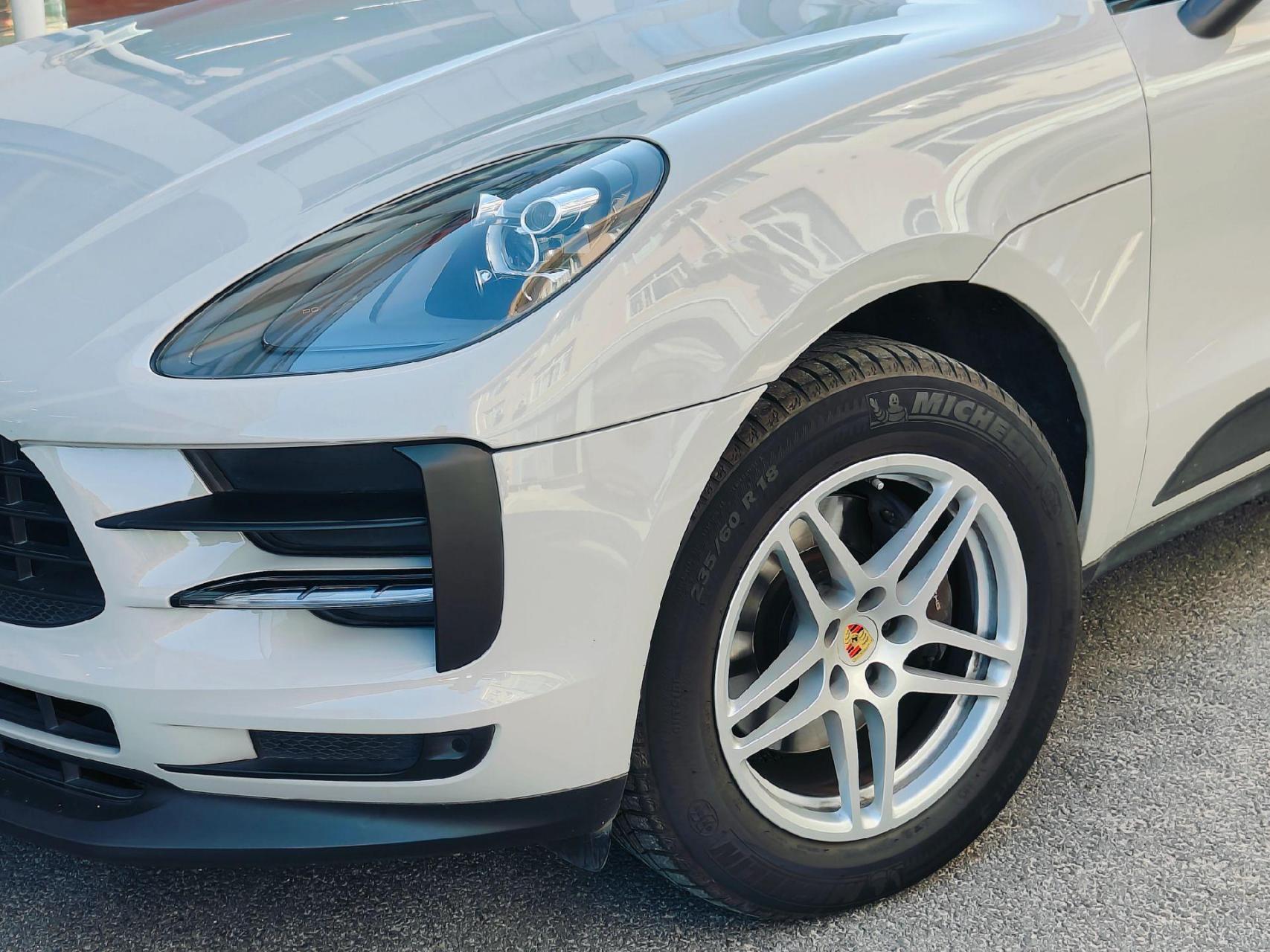 保时捷 macan 2021款 2.0t,21年7月上牌,1.