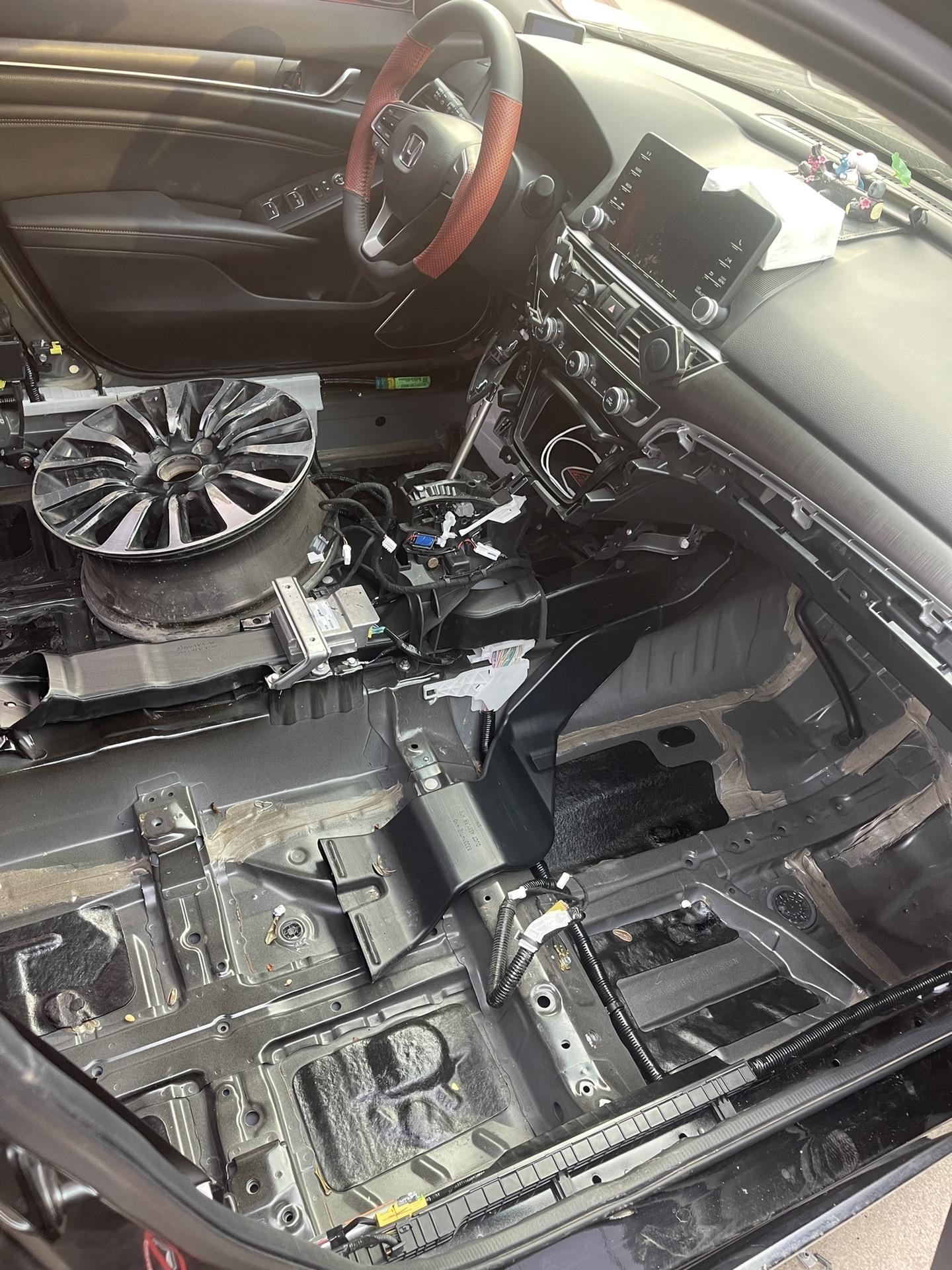 修天窗漏水整个过程(拆装与晒),最后还会把您爱车洗干净,完美交车.