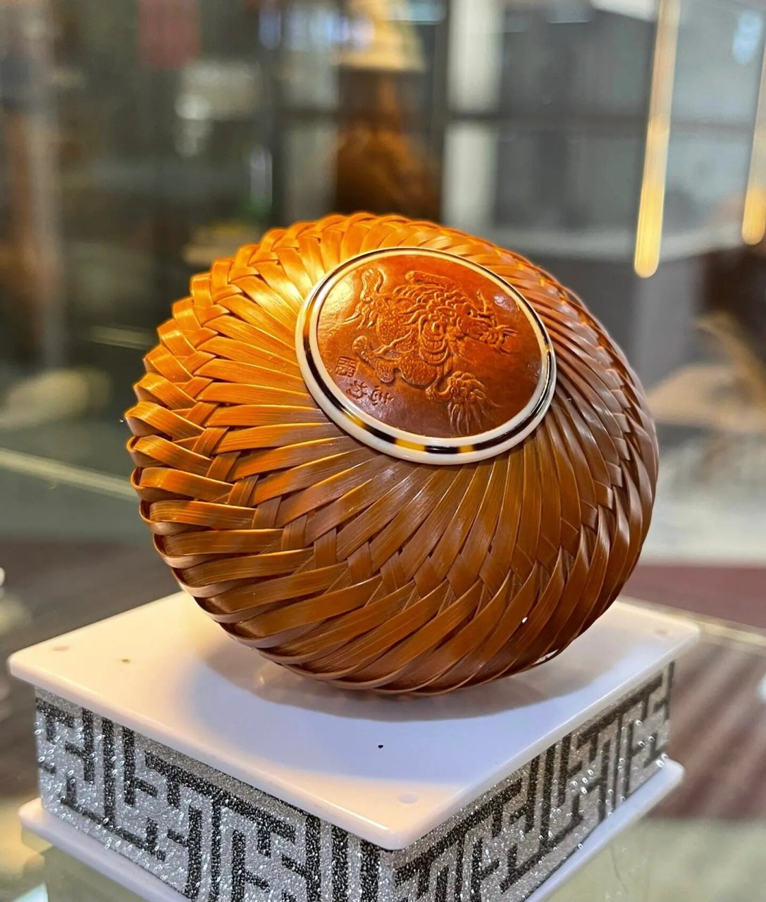 精品竹编蝈蝈笼 精品竹编蝈蝈笼.海派精工镶嵌,志均压花.