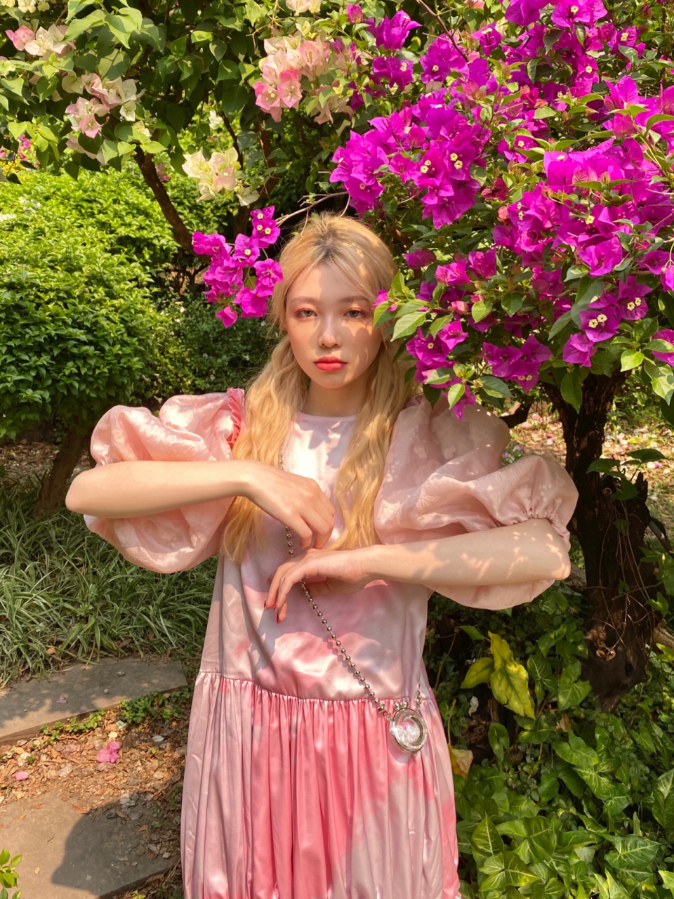 裙子:amber yi zheng 水晶球:toggler #每日穿搭