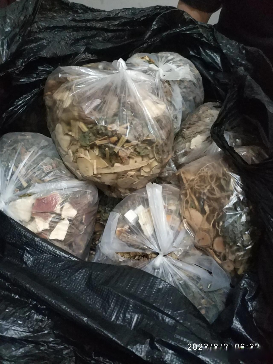 我的抗癌日记  娘家团来去匆匆,留下一堆红包和中药,还有大量关爱!