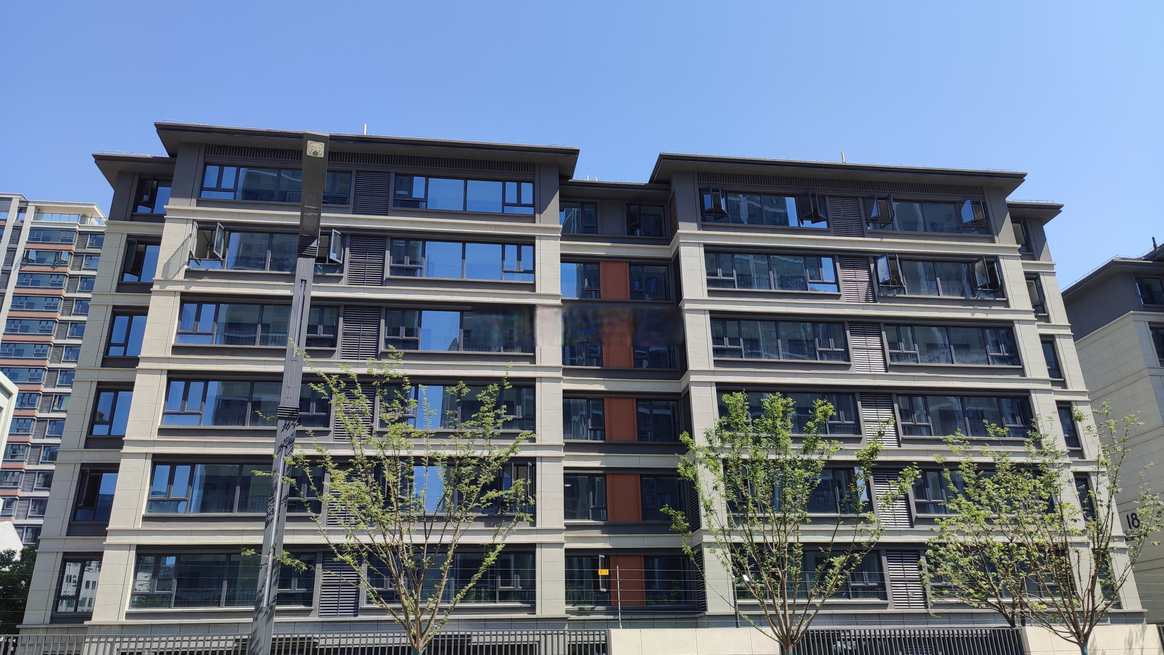 公园万象这个洋房外立面还可以