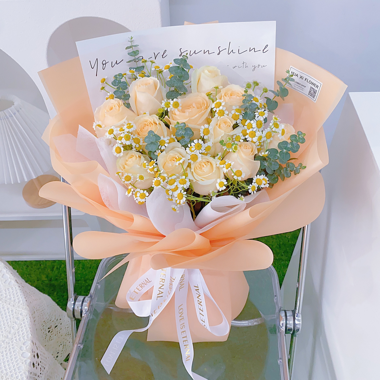 前程似锦|成人礼花束 春日的阳光穿透阻挡照耀生长的树上,每一片叶子