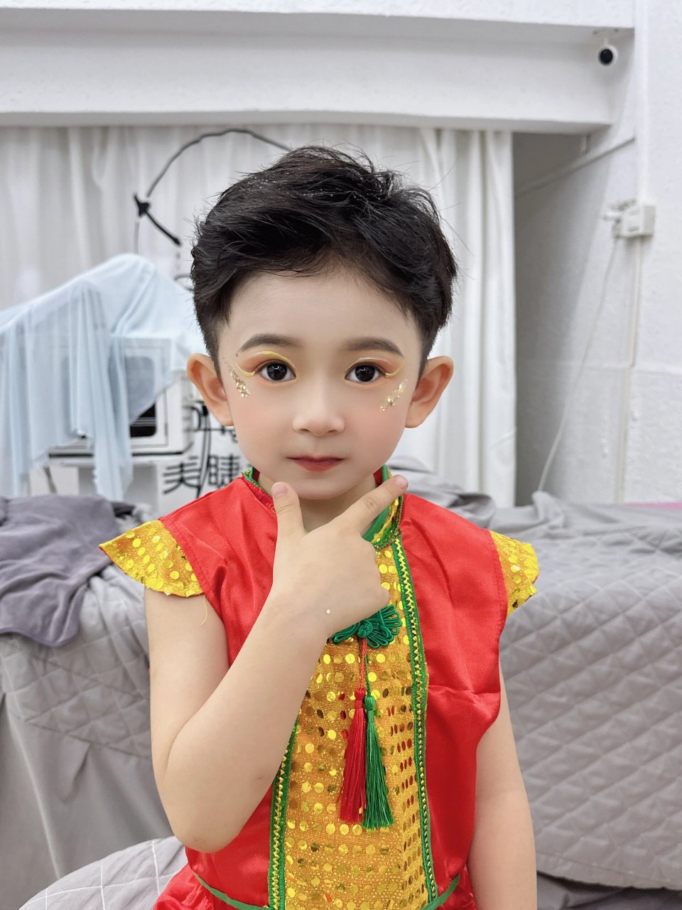 儿童表演妆容 | 小弟弟太可爱啦 舞台表演妆容 儿童汇演 化妆分享