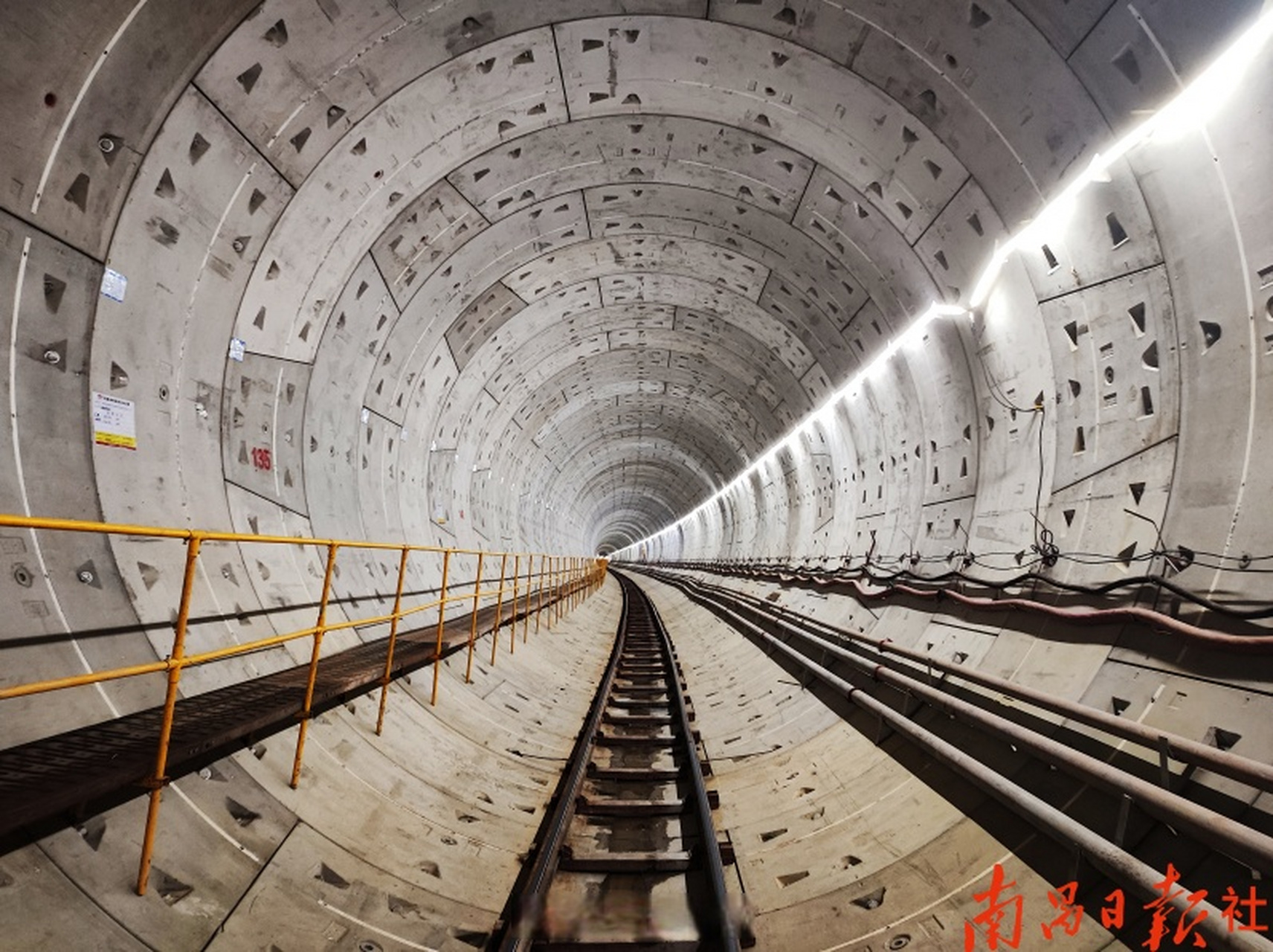 南昌地铁1号线北延传来新进展】近日,南昌地铁首个"大直径,双线叠合"