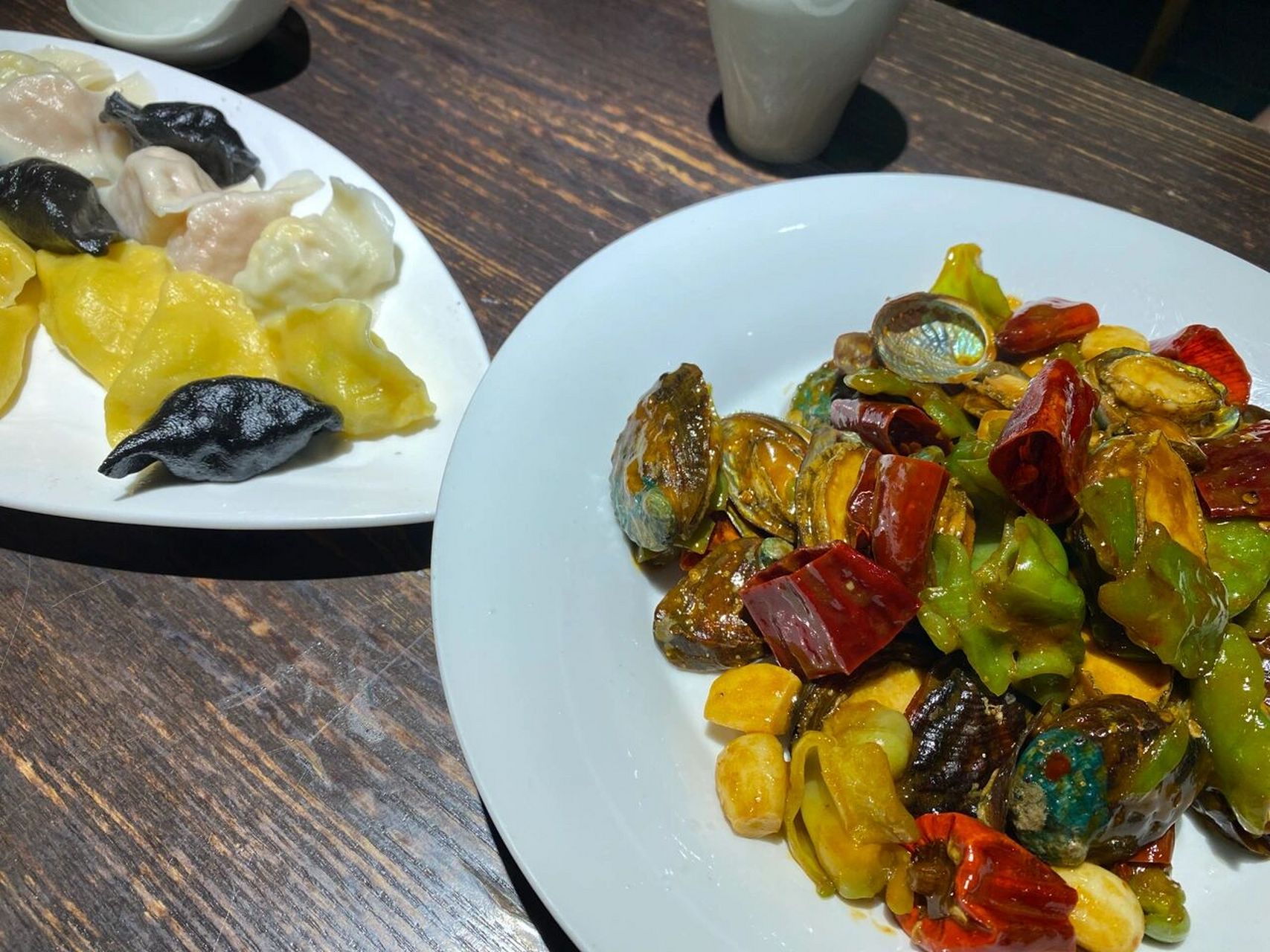 青岛|石老人海水浴场附近美食 酒店去石老人的路上路过了这家店「船歌