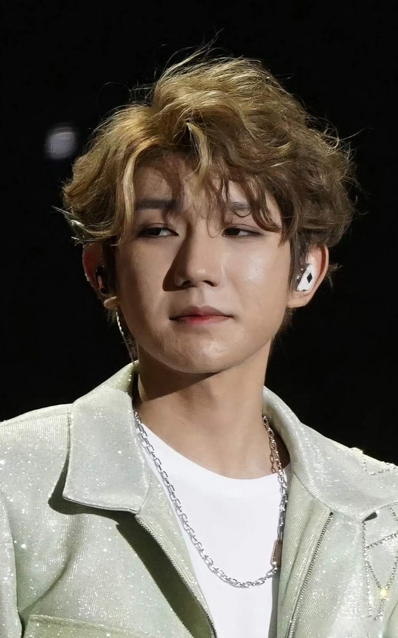 王源在tfboys十周年演唱会中的生图[衰],竟然被粉丝吹成状态最好?