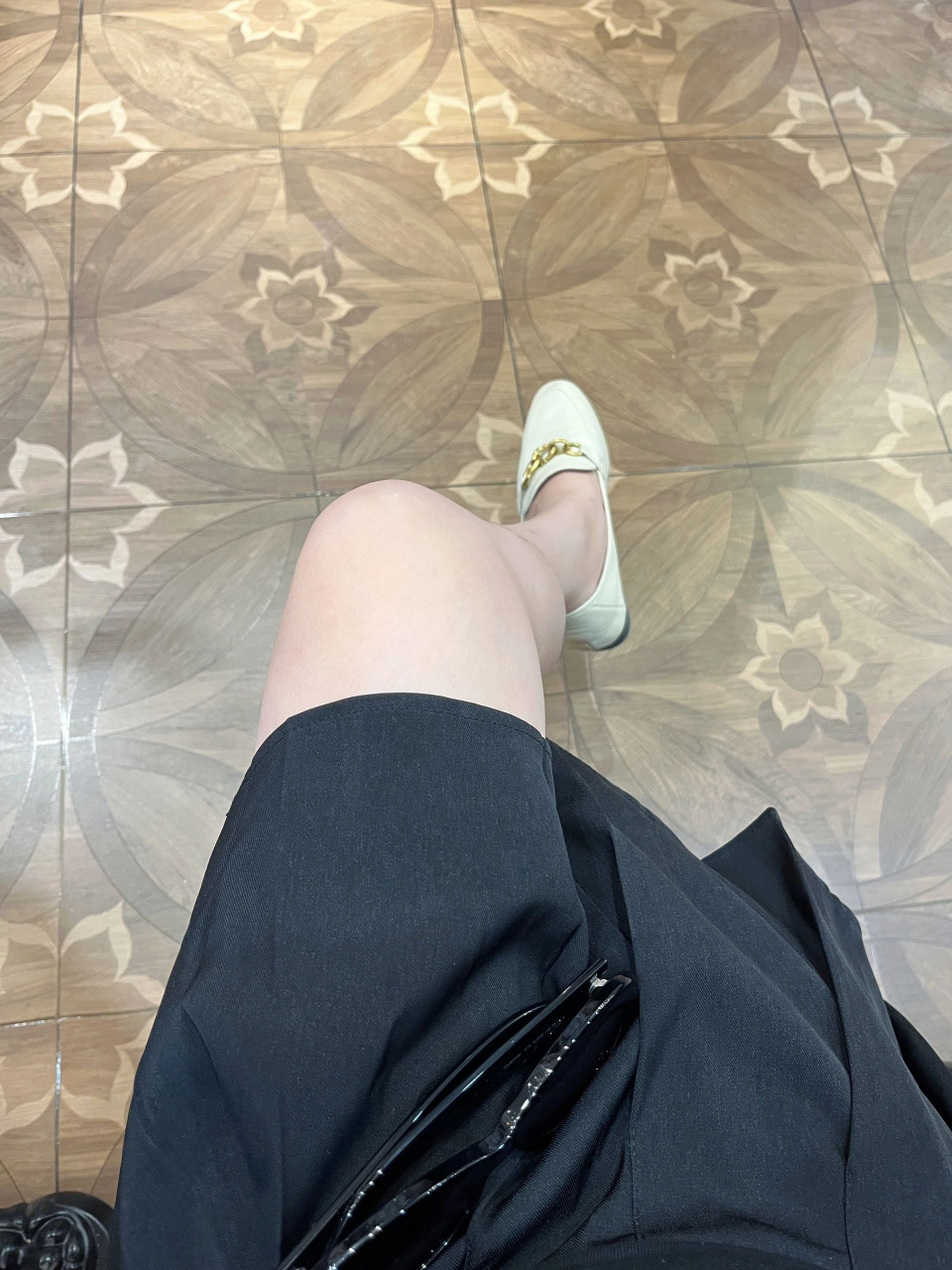 中午休息,出来看看有没大叔过来找我要微信 上海  少妇