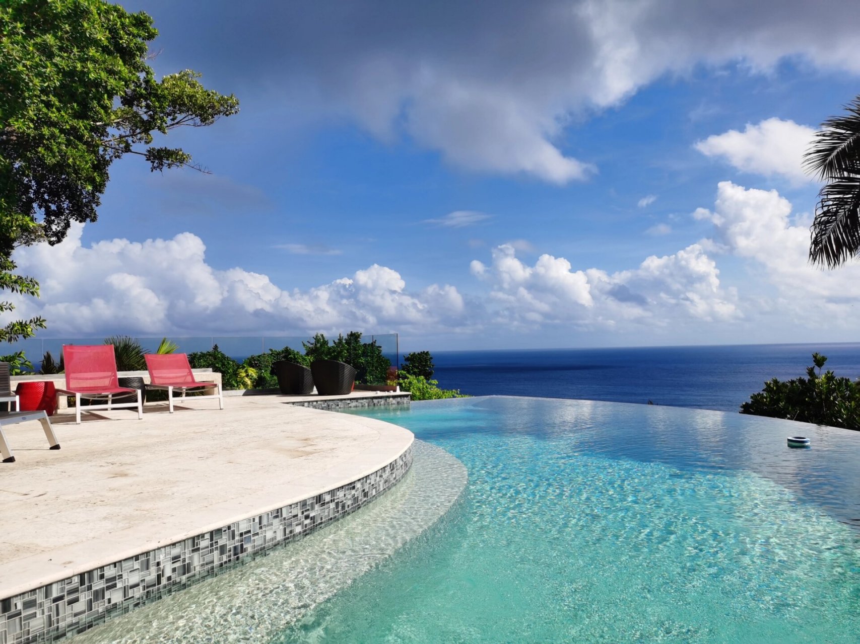 牙买加波特兰geejam酒店 在酒店吃个英式和牙买加式早餐