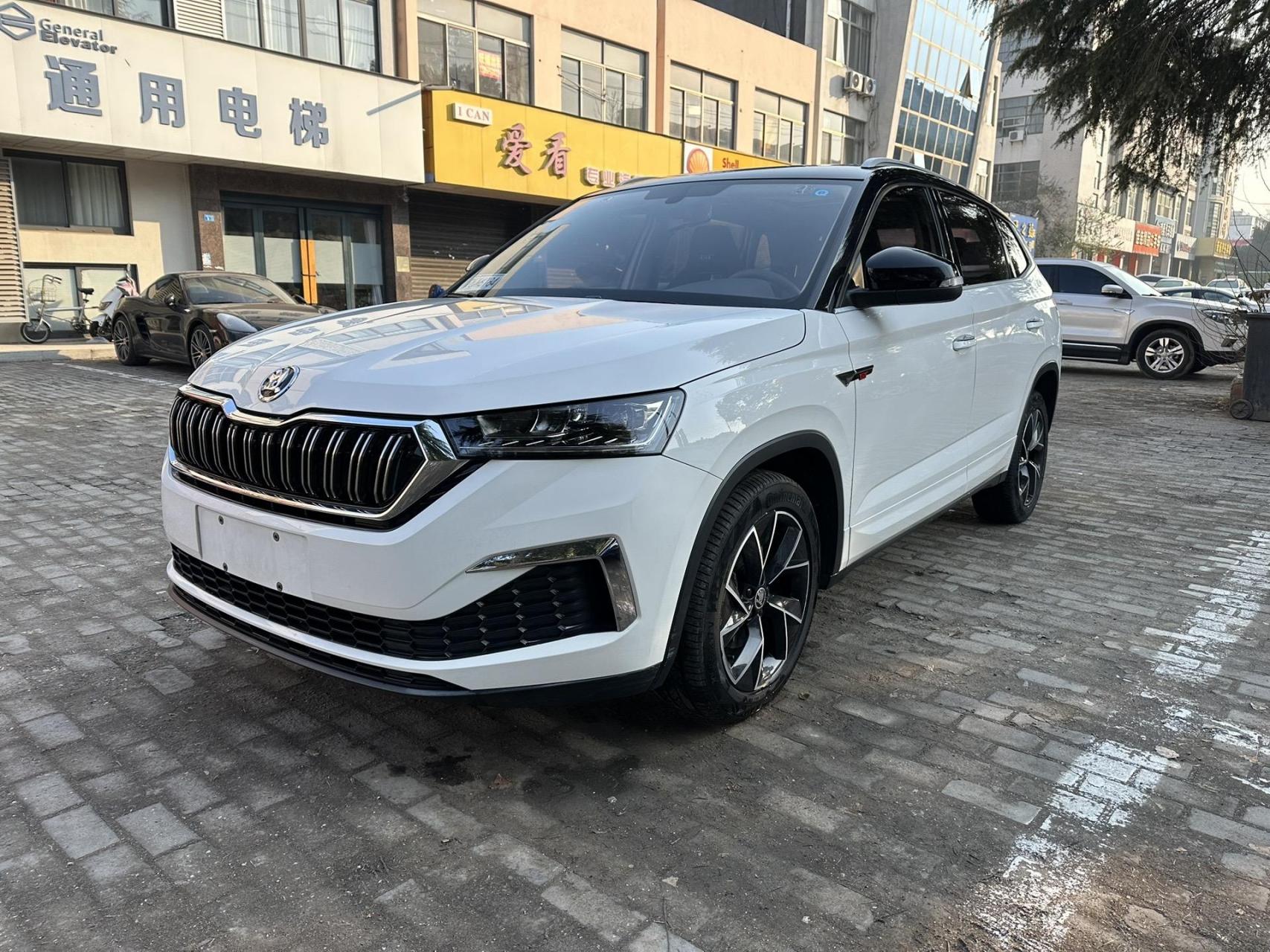 一手20年7月上牌,1.2t自动旗舰版斯柯达柯米克gt,新车上路14万多!