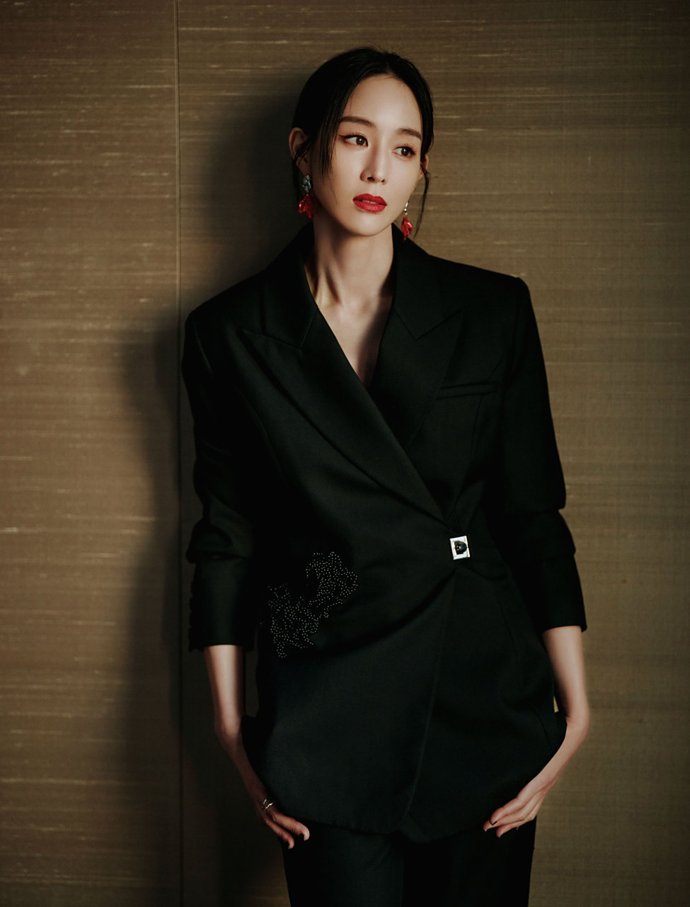 张钧甯超话 浪漫冬日,感受别样氛围;利落飒爽,体验极速飞驰.