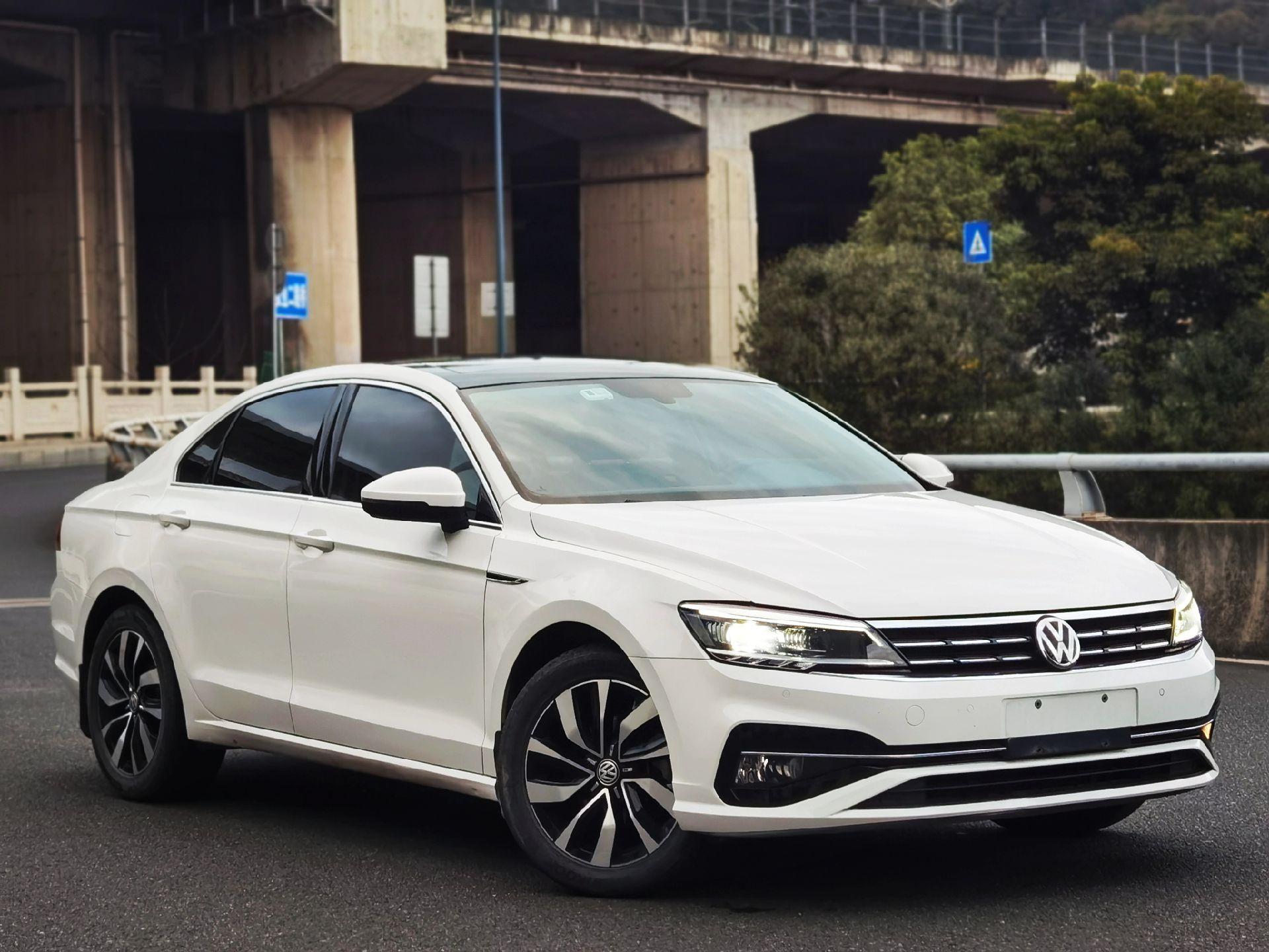 大众轿跑:凌渡280tsi豪华版