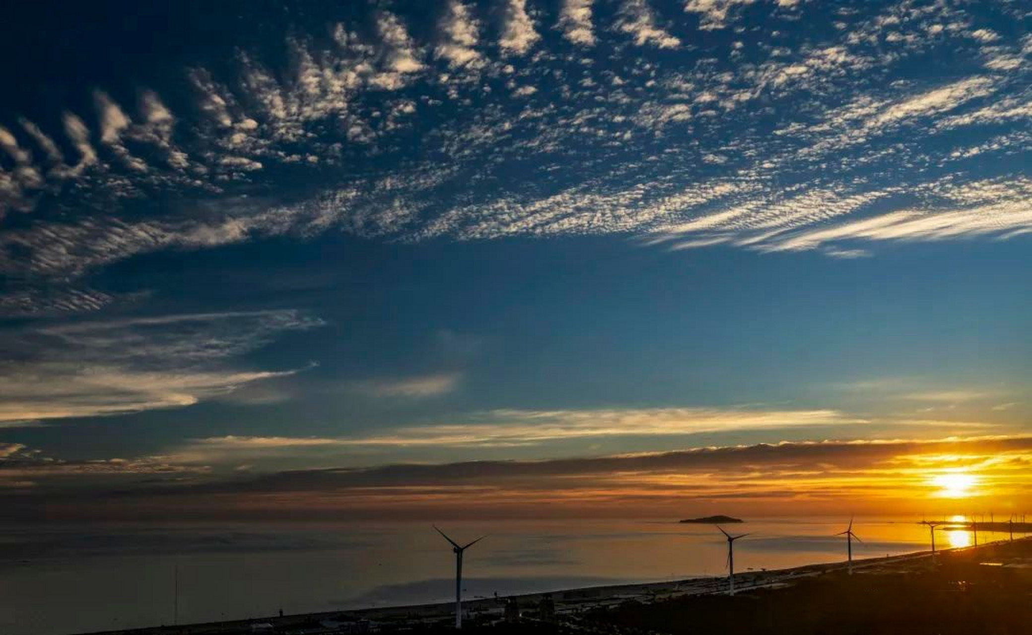 晚安威海#  以"淡"字交友,以"聋"字止谤,以"刻"字责己.