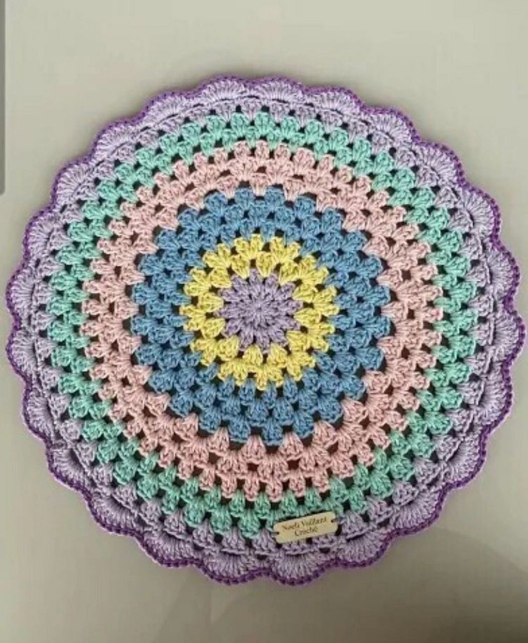 抱枕杯垫坐垫通用圆形底片钩织图解