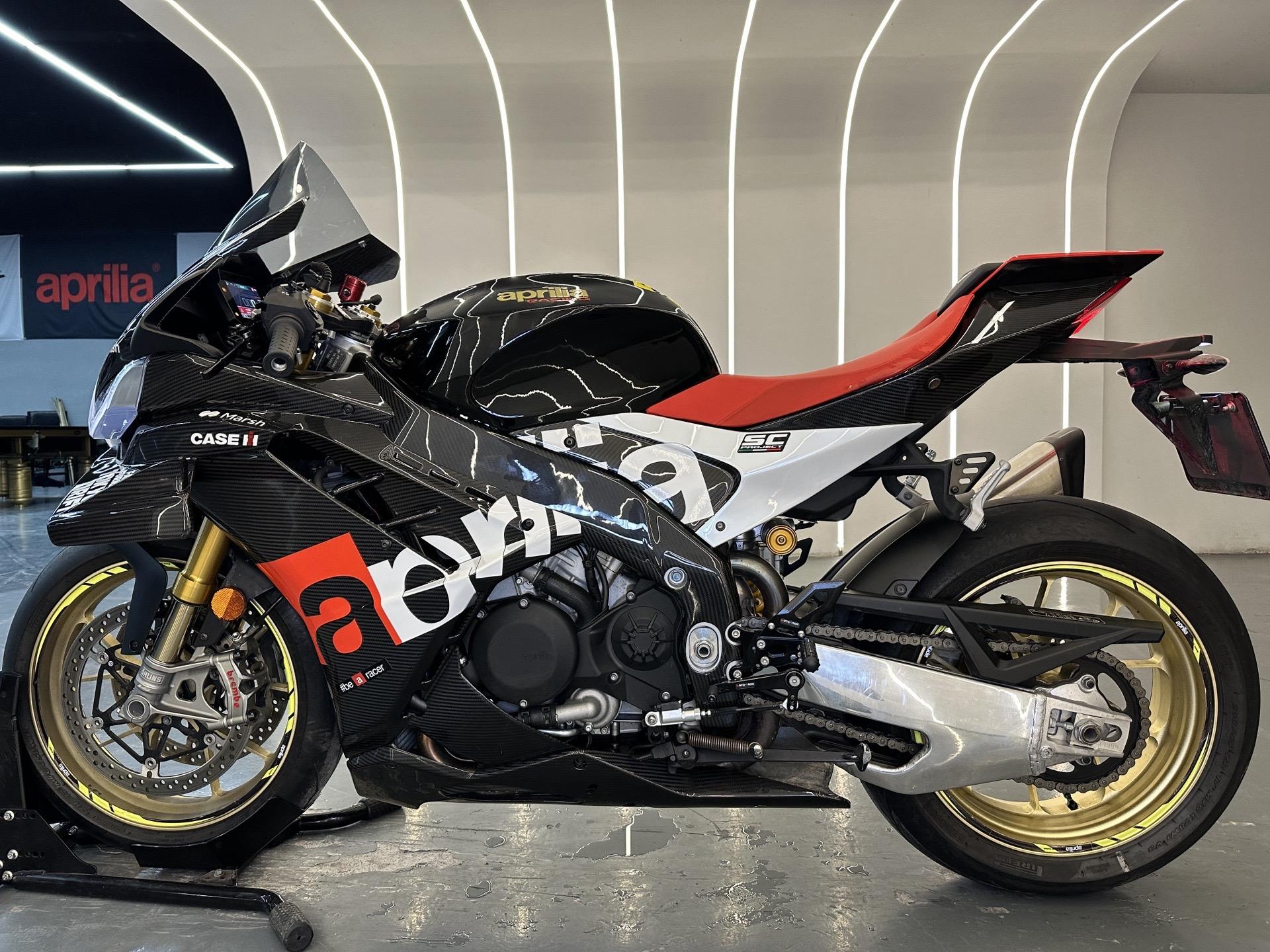 阿普利亚rsv4,6千公里 过1手13.xxxx阿普利亚 阿普利亚rsv4