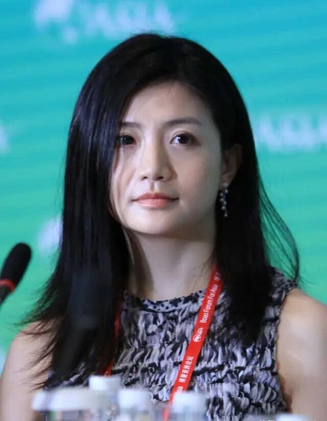 中国女首富李颖36岁图片