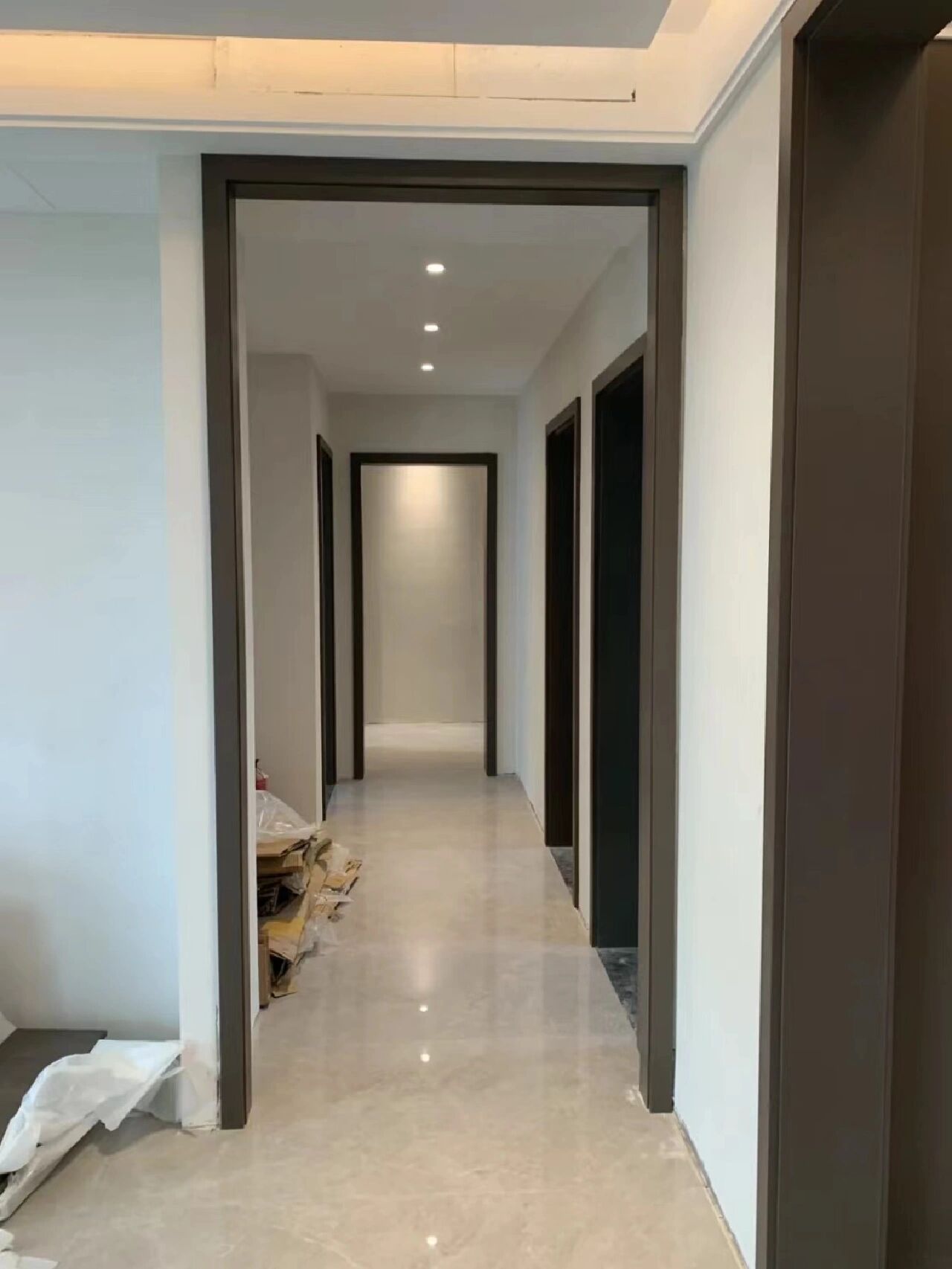 家里新装修,关于过道包不包垭口一直纠结了很久,本来想着省点钱不包来