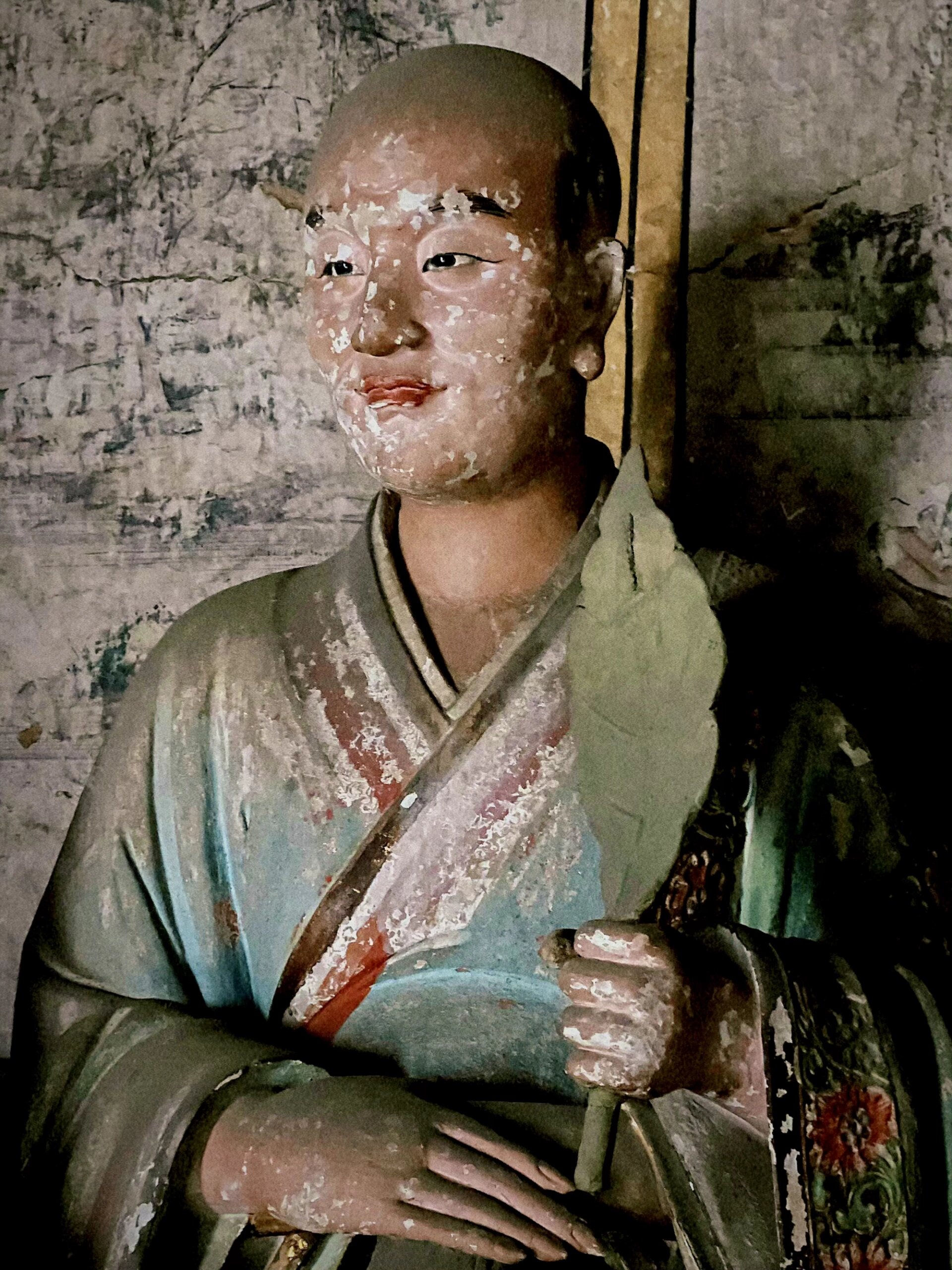 山西无人问津的泥塑,感觉下一秒就要活过来 资寿寺距离创建于唐,兴盛