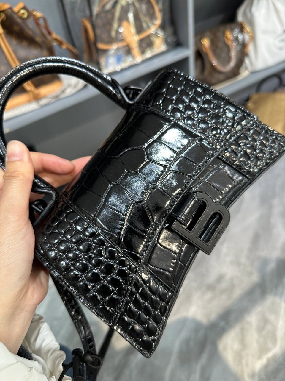 巴黎世家balenciage沙漏包xs号 鳄鱼纹的质感,真的太高级了 配上黑扣