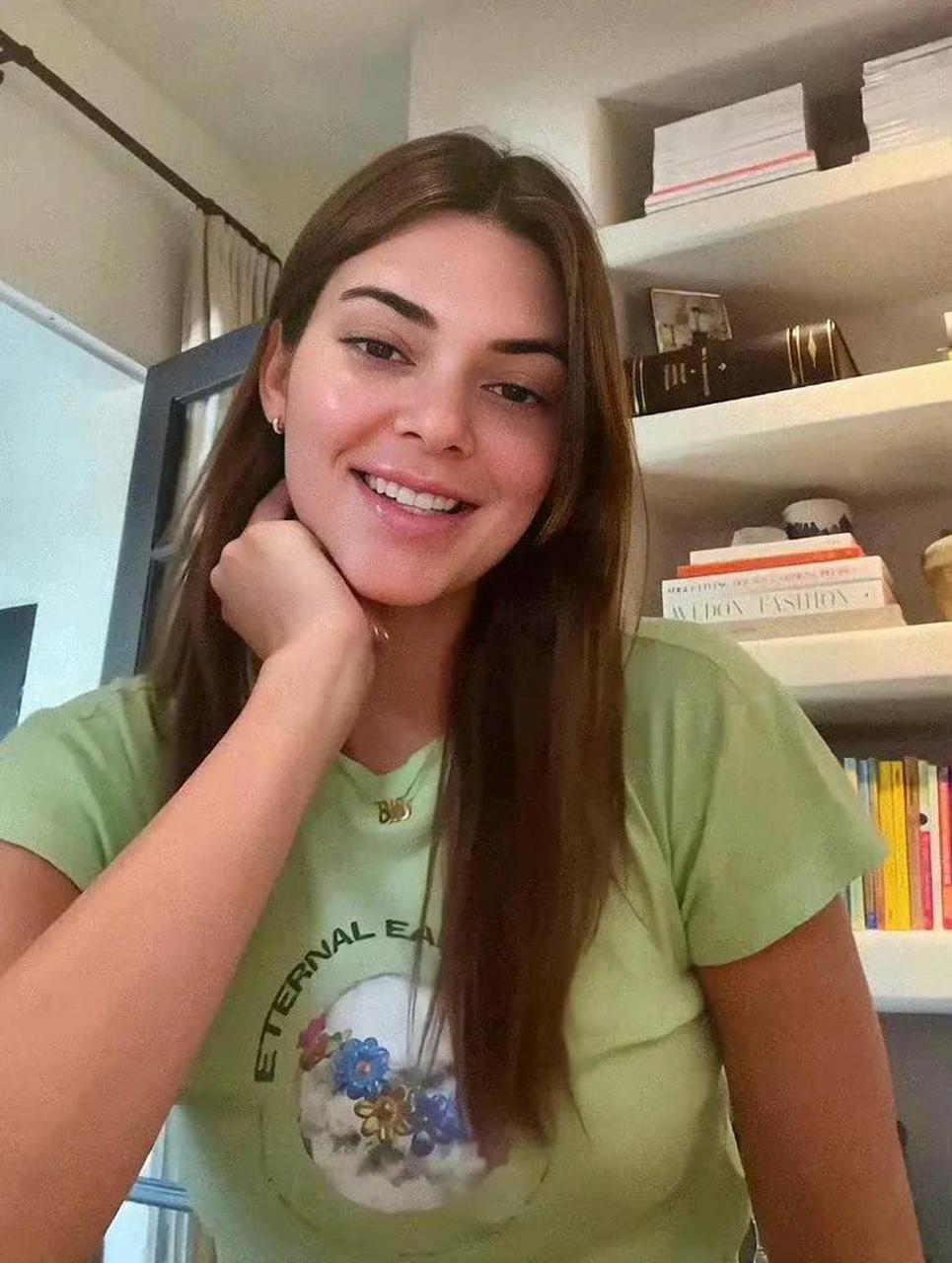 肯豆素颜太普通了,毫无明星范儿!