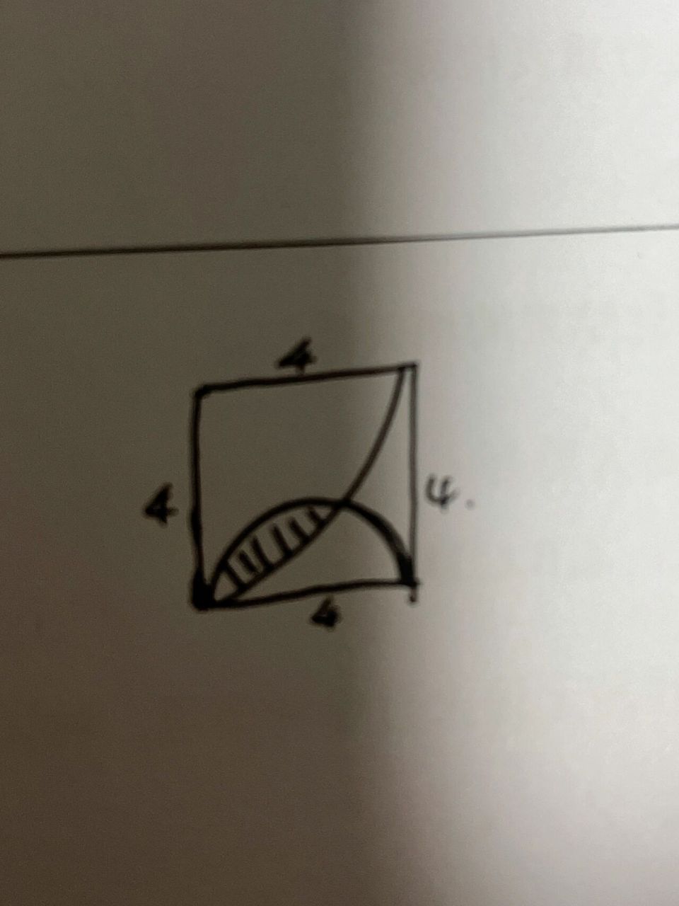 求阴影部分面积 某度查到有人说用半圆771/4圆-正方形 但我觉得不对