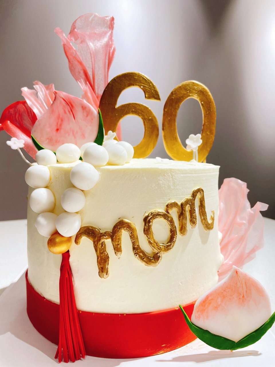 送妈妈的60岁蛋糕 一款比较有气质的蛋糕 送妈妈婆婆～ 60岁生日蛋糕