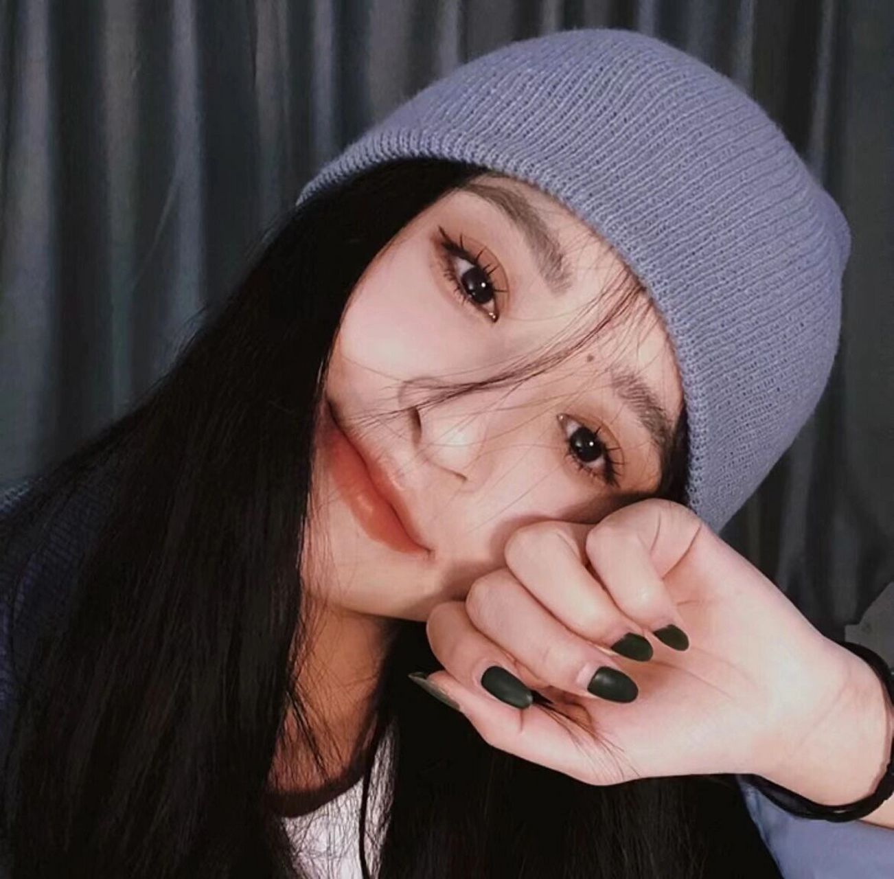 女生头像41 每天演好一个情绪稳定的成年人