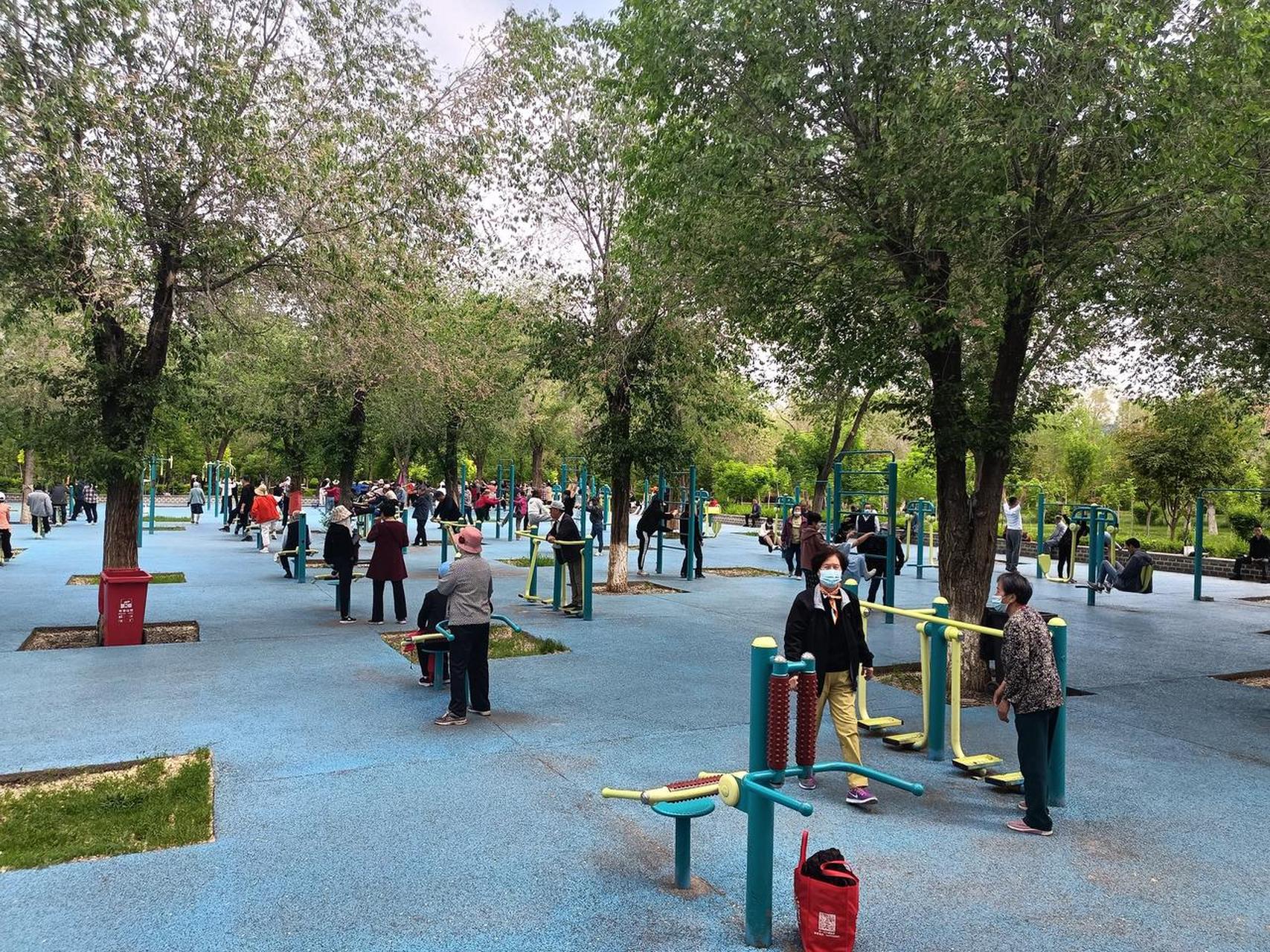 乌鲁木齐 鲤鱼山公园,乌鲁木齐四大人气公园之一!