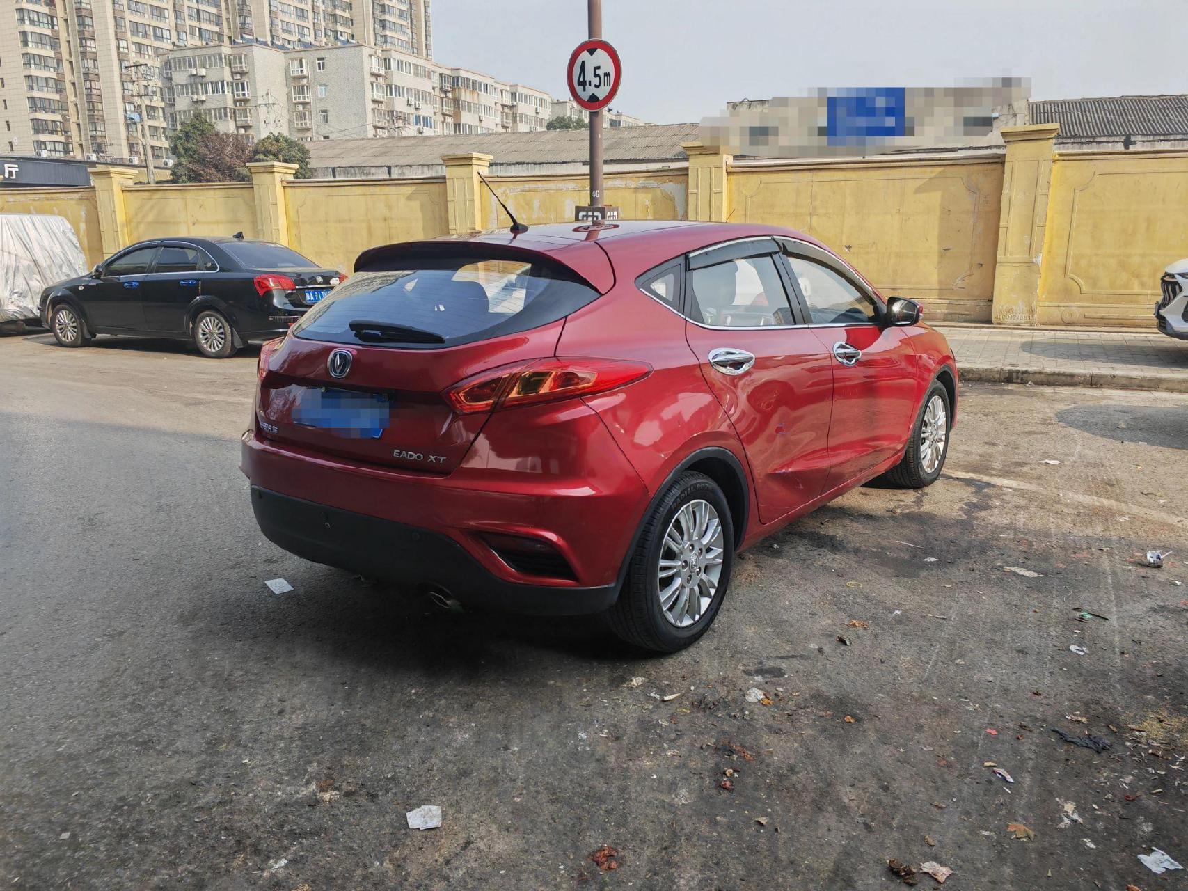 2014年5月上牌:长安逸动(致尚)xt,自动挡,1.