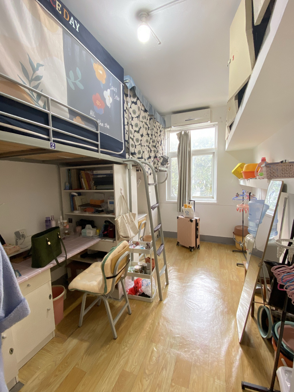 研究生宿舍|热评回复 我住的宿舍位于江苏师范大学泉山校区泉北4号楼